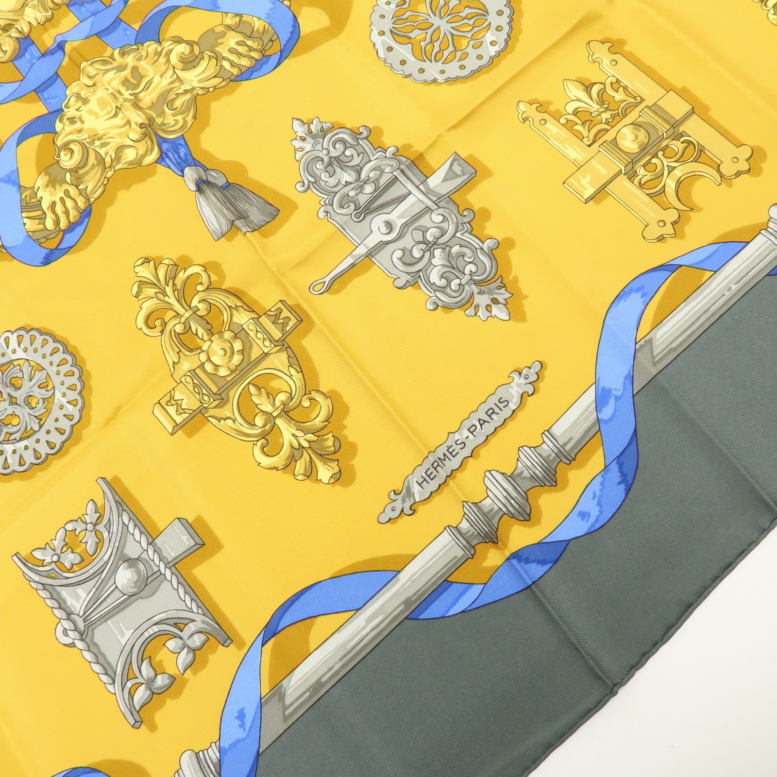 HERMES Carre 90 Silk 100% Scarf Ferronnerie Gray Gold