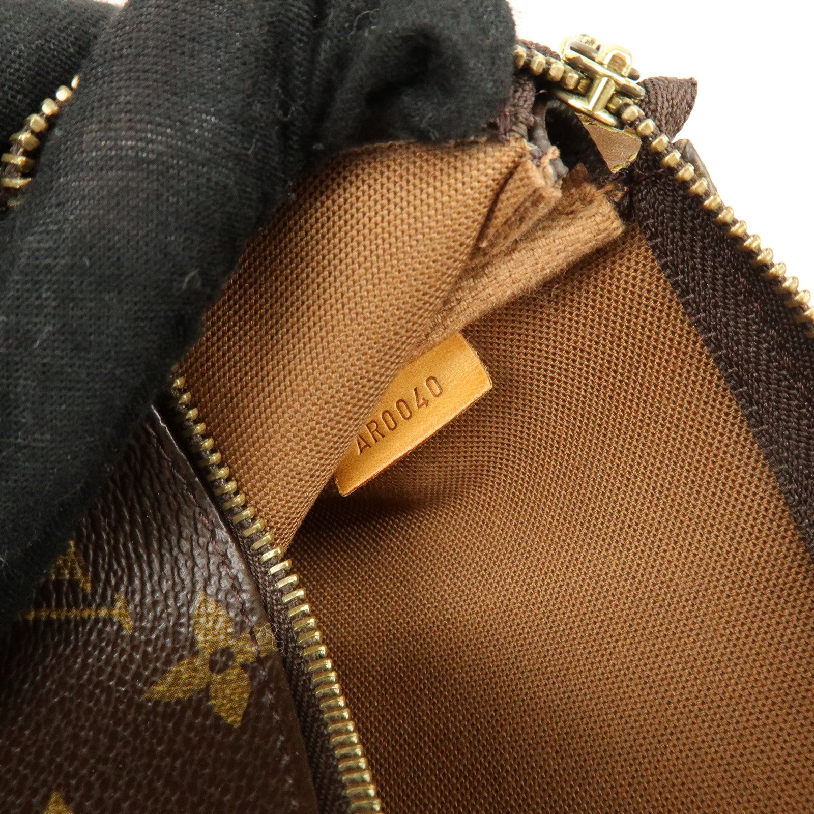Louis Vuitton Monogram Pochette Accessoires Pouch Hand Bag M51980