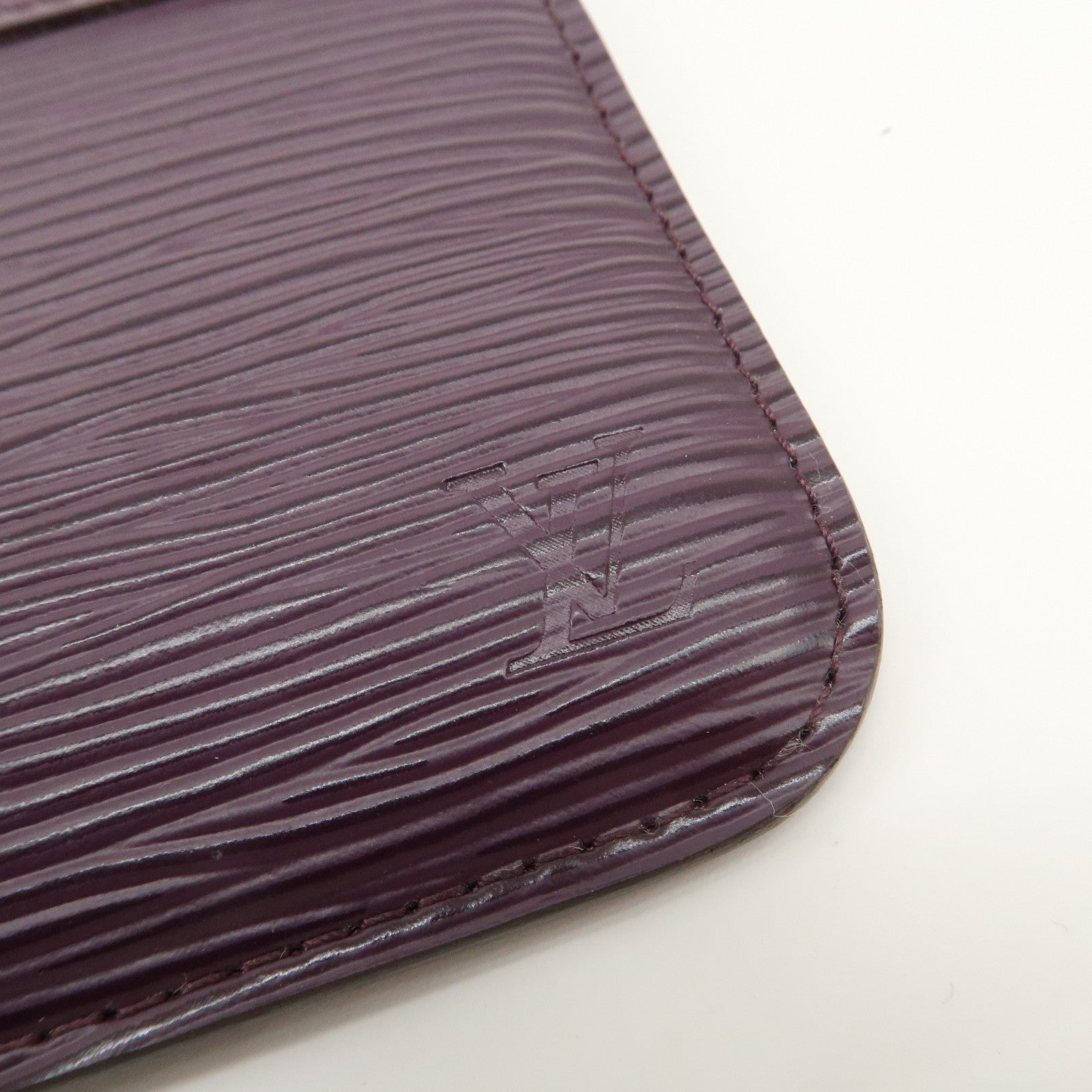 Louis Vuitton Epi Pochette Cles NM Coin Case Key Case Cassis M6660K