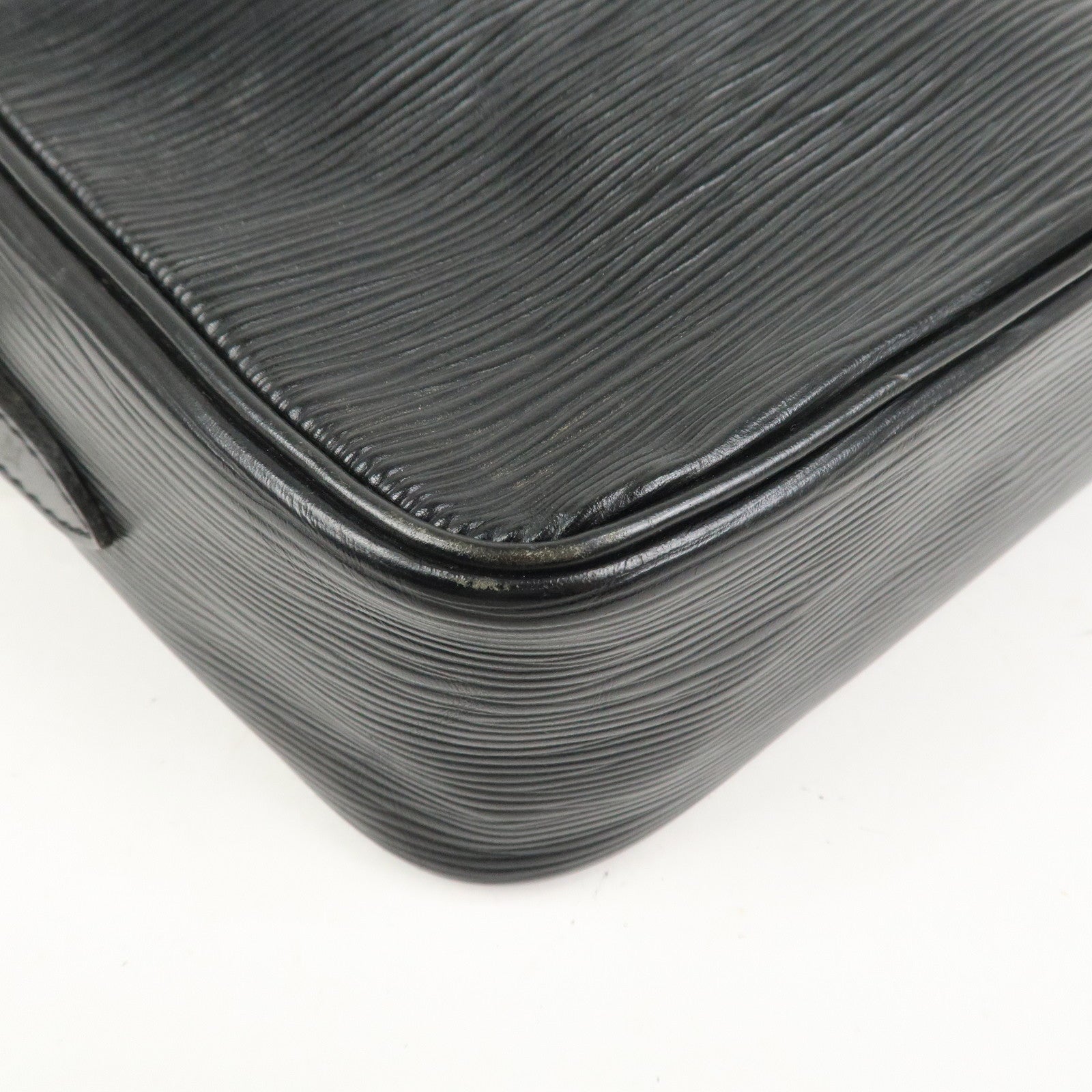 Louis Vuitton Epi Trocadero 27 Shoulder Bag Noir Black M52302