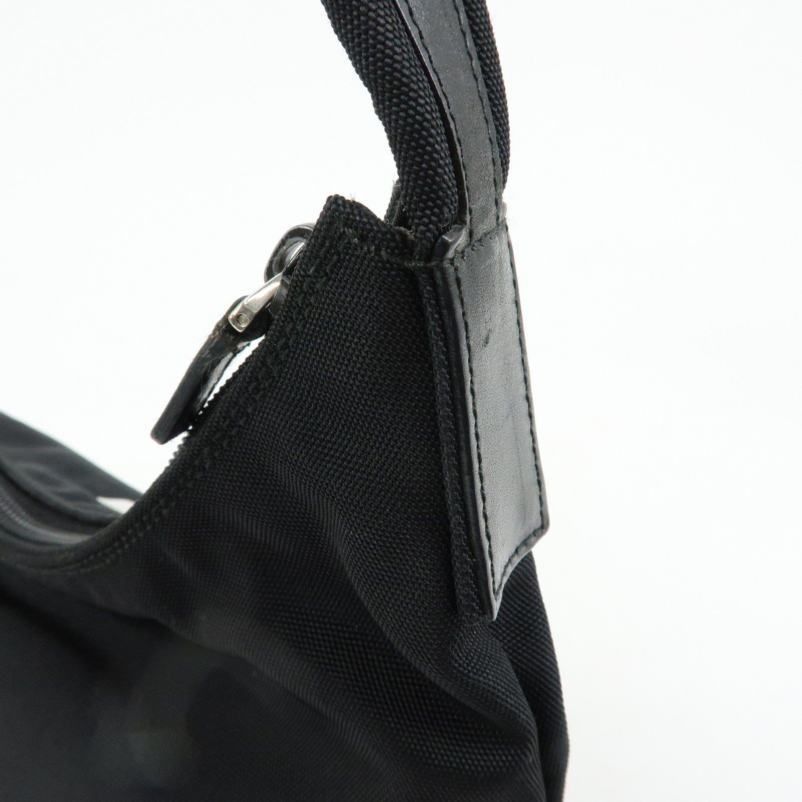 GUCCI GG Nylon Leather Shoulder Bag Black 001・3386