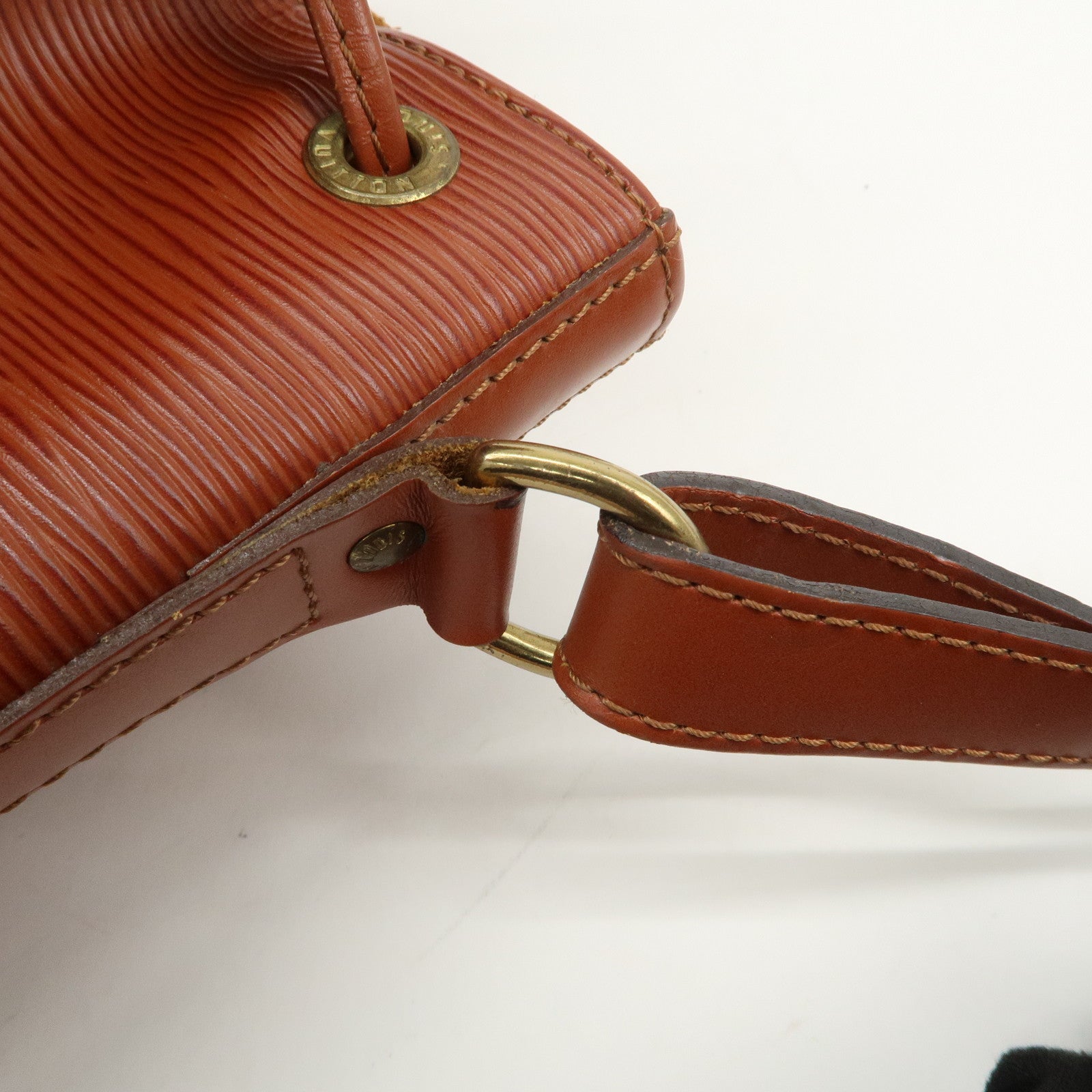Louis Vuitton Epi Petit Noe Shoulder Bag Kenya Brown M44103
