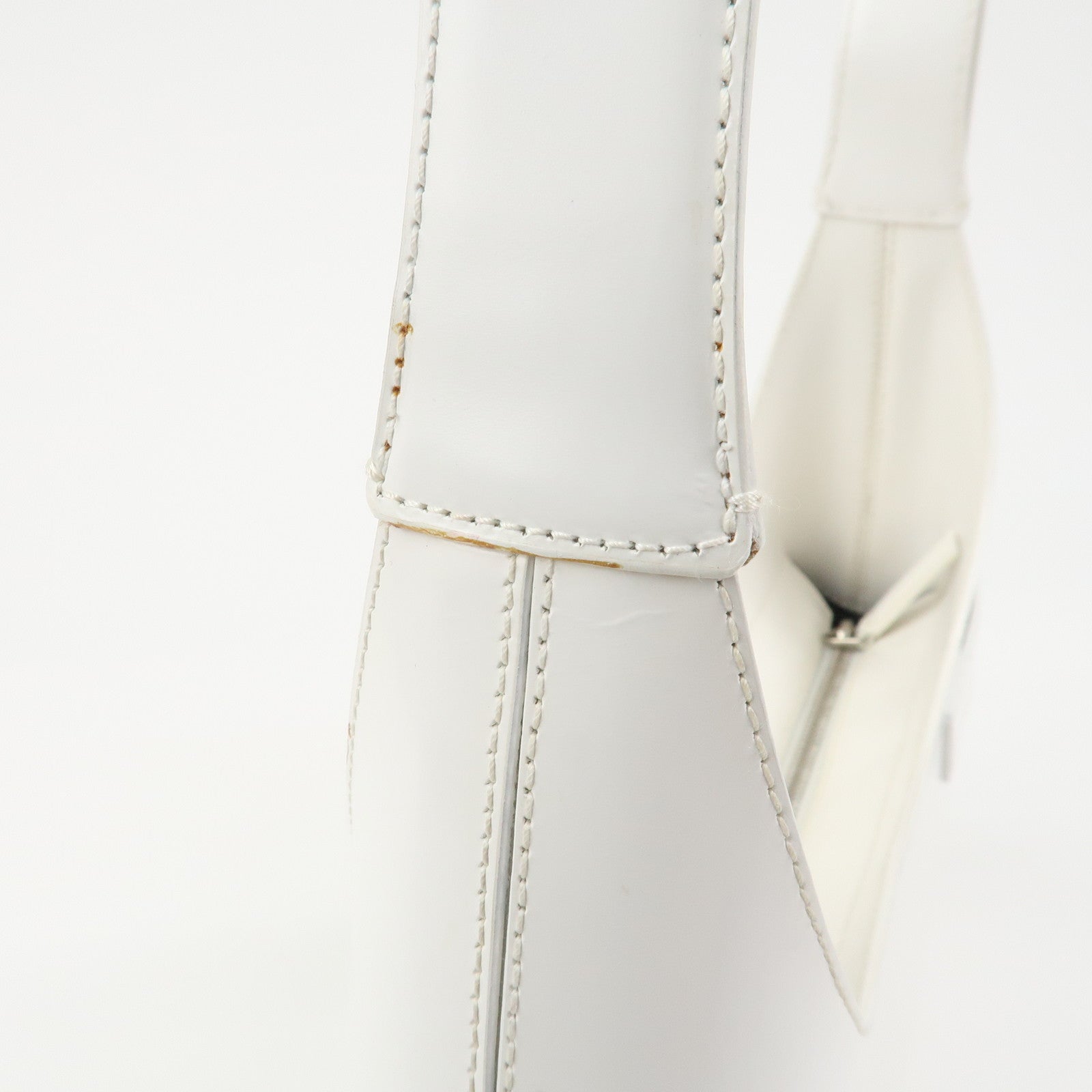 Ferragamo Gancini Leather Shoulder Bag Hand Bag White Silver