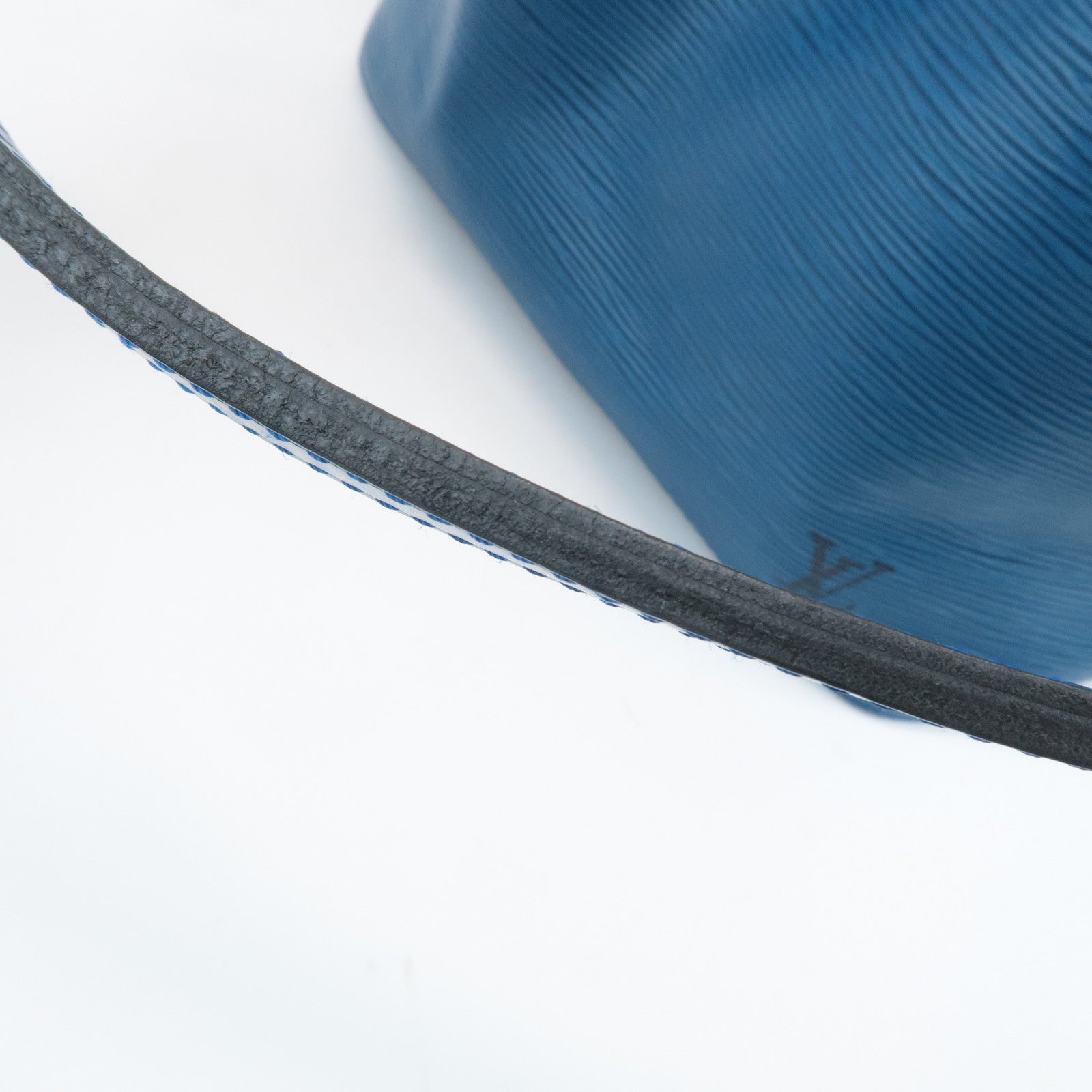 Louis Vuitton Epi Petit Noe Shoulder Bag Toledo Blue M44105