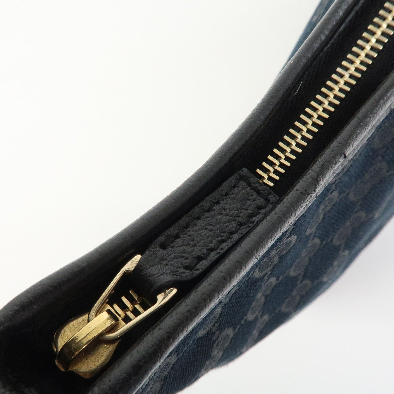 GUCCI Abbey GG Canvas Leather Shoulder Bag Black 130738