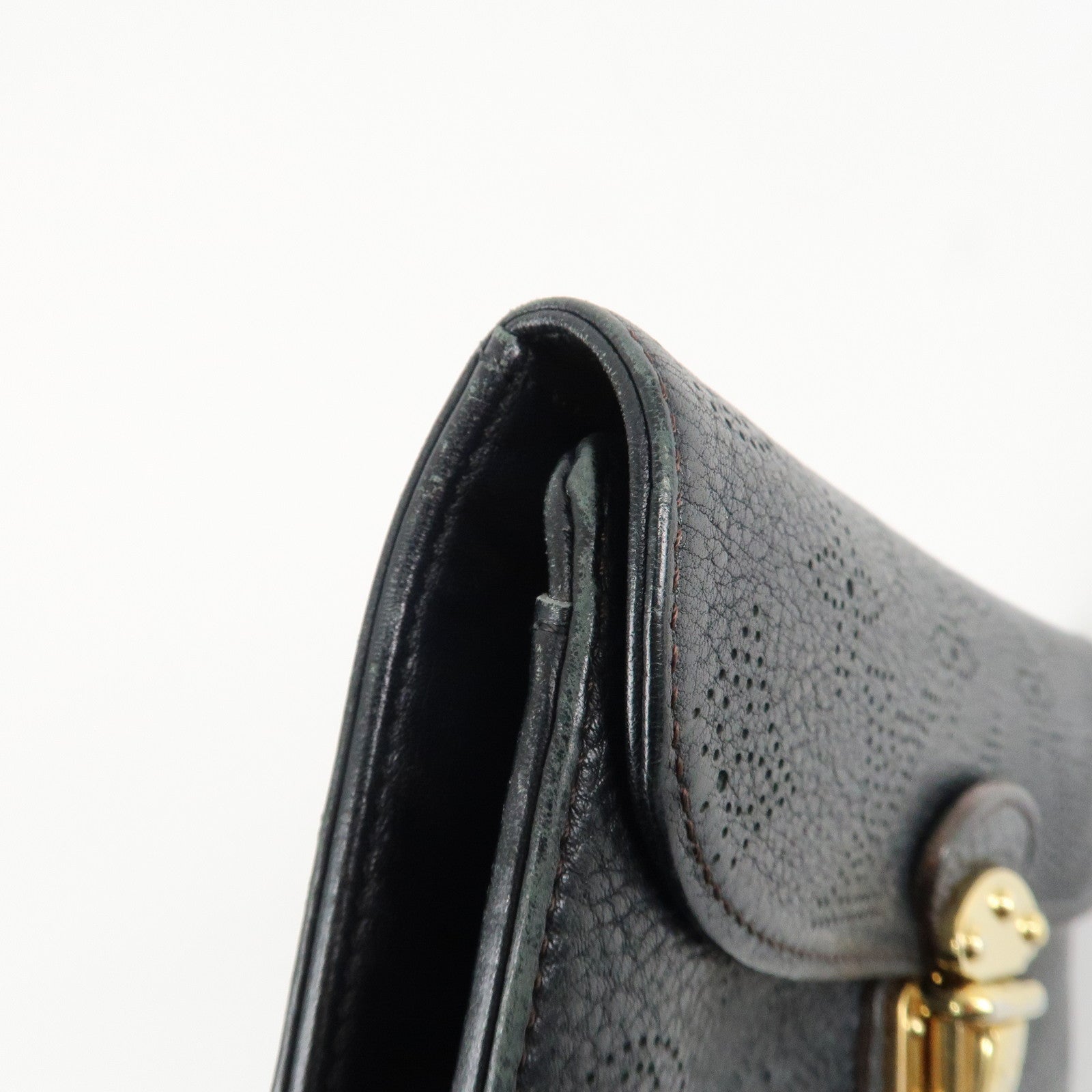 Louis Vuitton Monogram Mahina Portefeuilles Amelia Wallet Noir M95549 Used