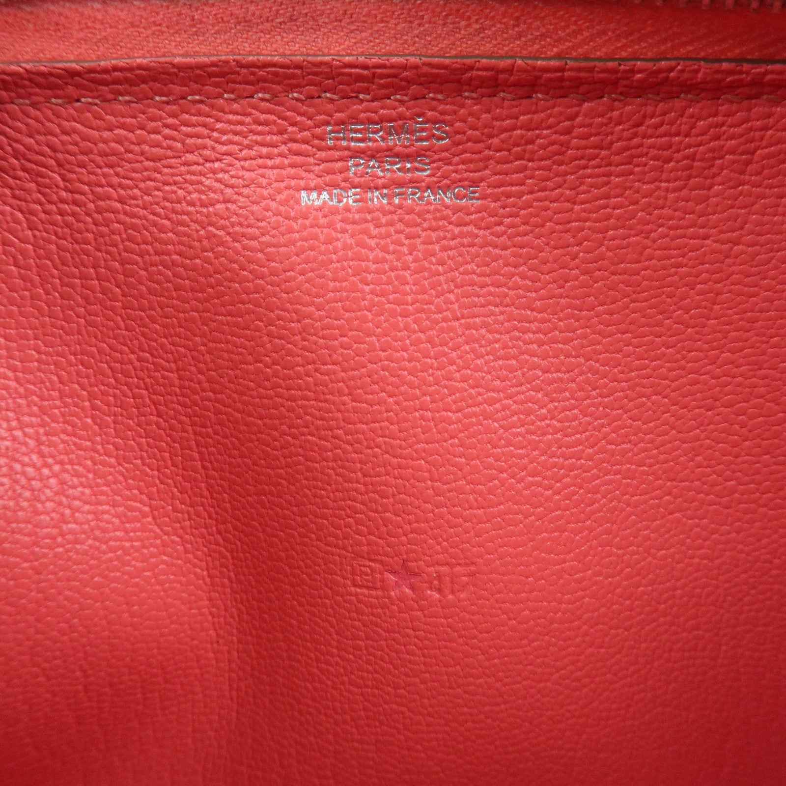 HERMES Evelyne Azap Leather 笆。P Stamped Round Zippy Long Wallet Pink