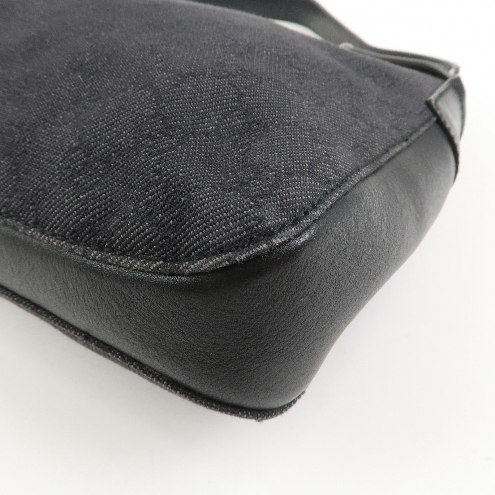 GUCCI Horsebit GG Canvas Leather Shoulder Bag Black 101975