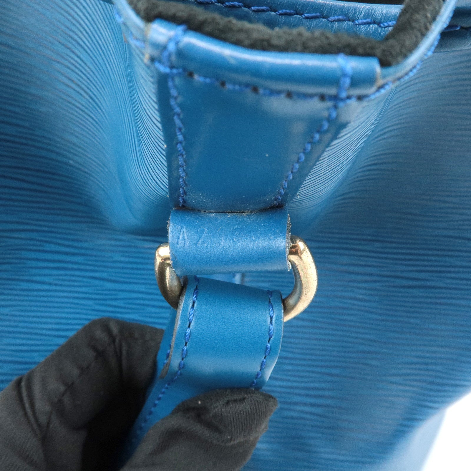 Louis Vuitton Epi Petit Noe Shoulder Bag Toledo Blue M44105