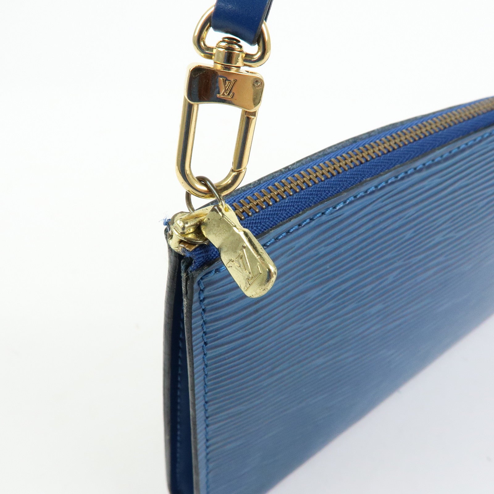 Louis Vuitton Epi Pochette Accessoires Pouch Toledo Blue M52945