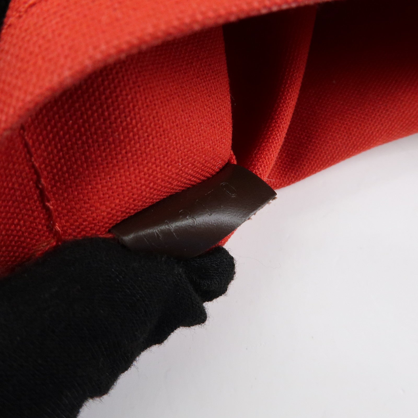 Louis Vuitton Damier Thames GM Shoulder Bag Damier Ebene N48181