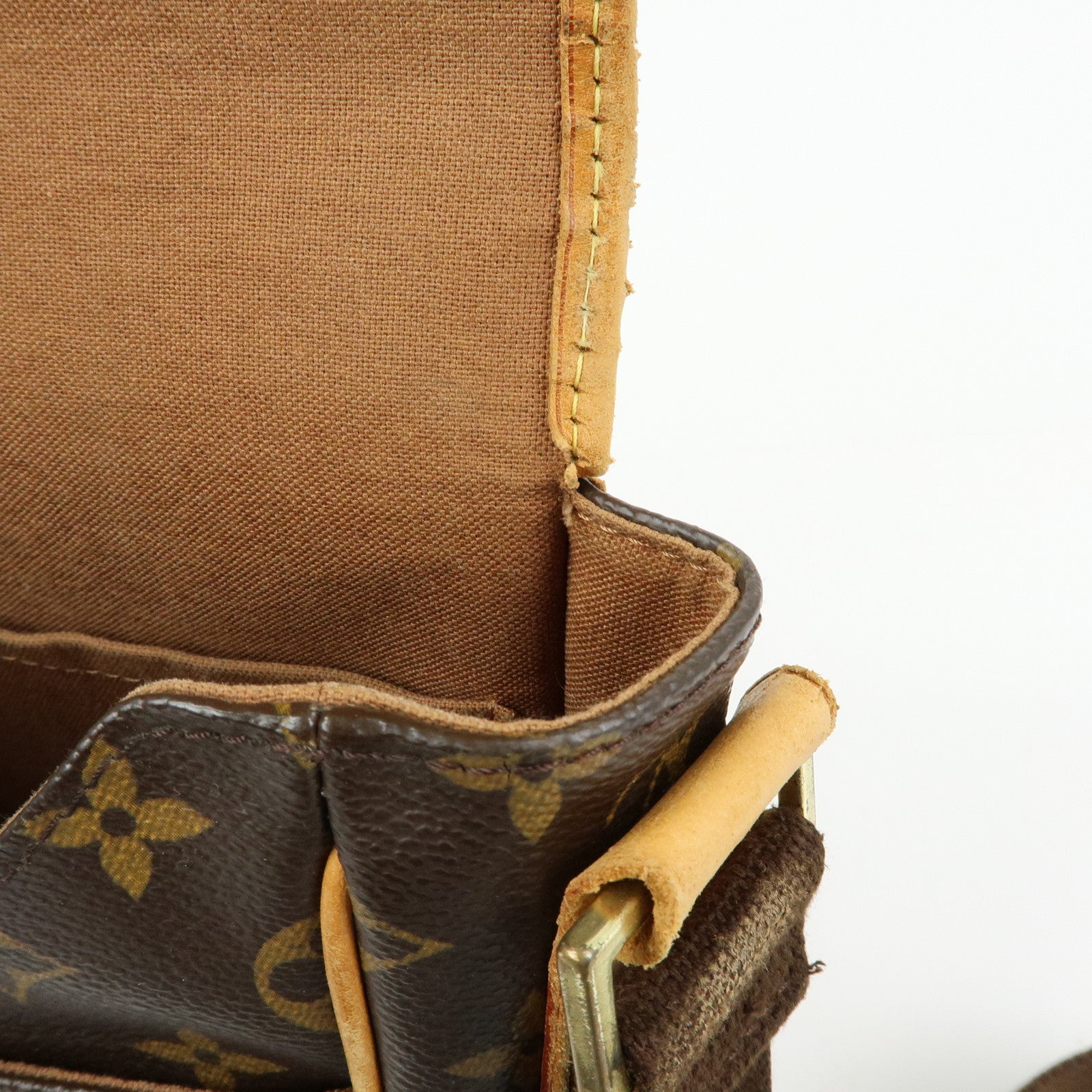 Louis Vuitton Monogram Messenger Bosphore PM Shoulder Bag M40106