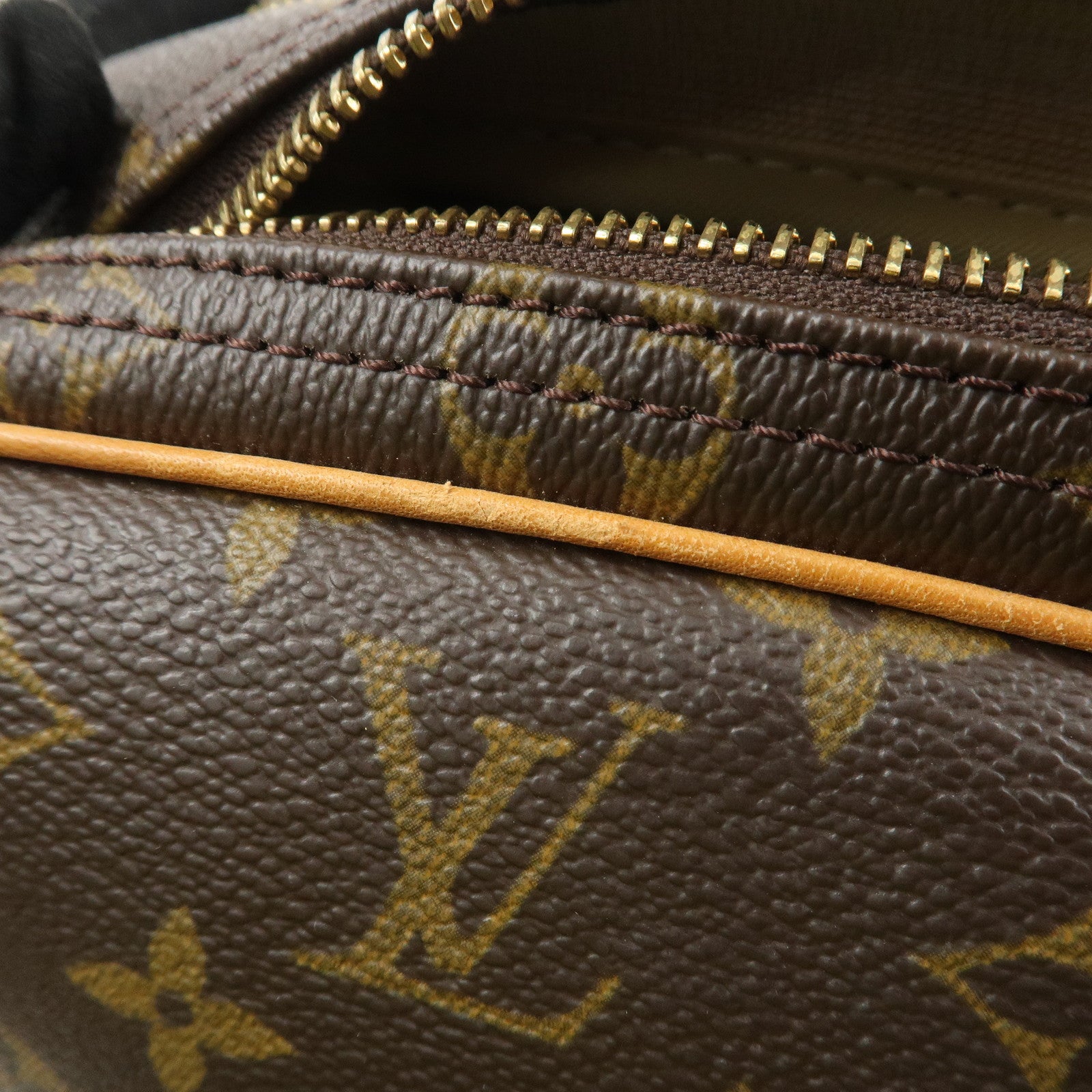 Louis Vuitton Monogram Reporter PM Shoulder Crossbody Bag M45254