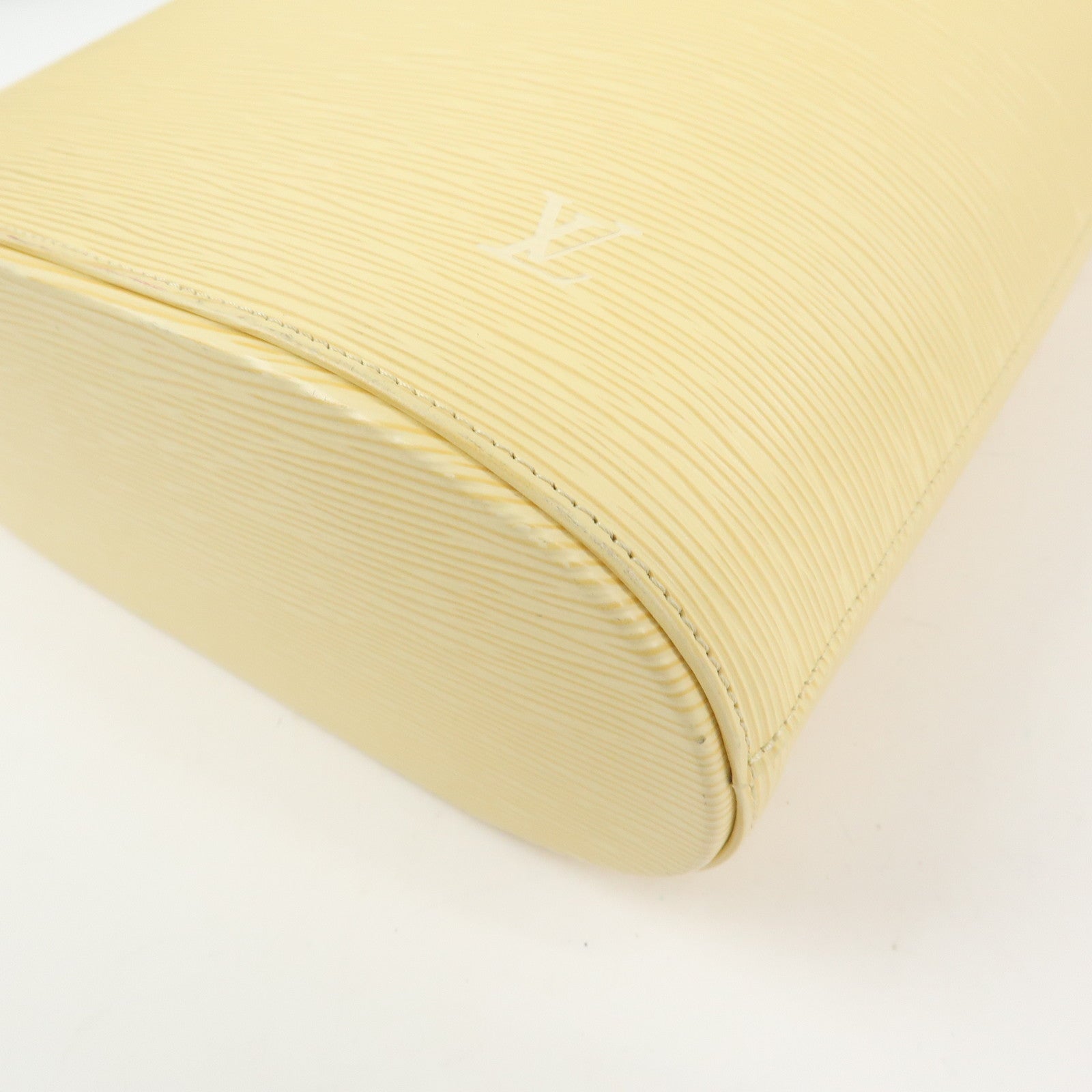 Louis Vuitton Epi Leather Verseau Shoulder Bag Vanilla M5281A