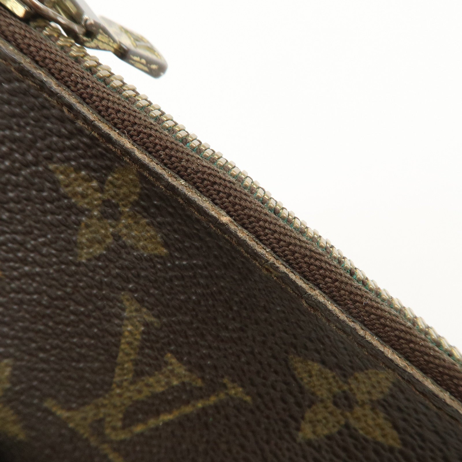 Louis Vuitton Monogram Pochette Cles Coin Case Key Case M62650