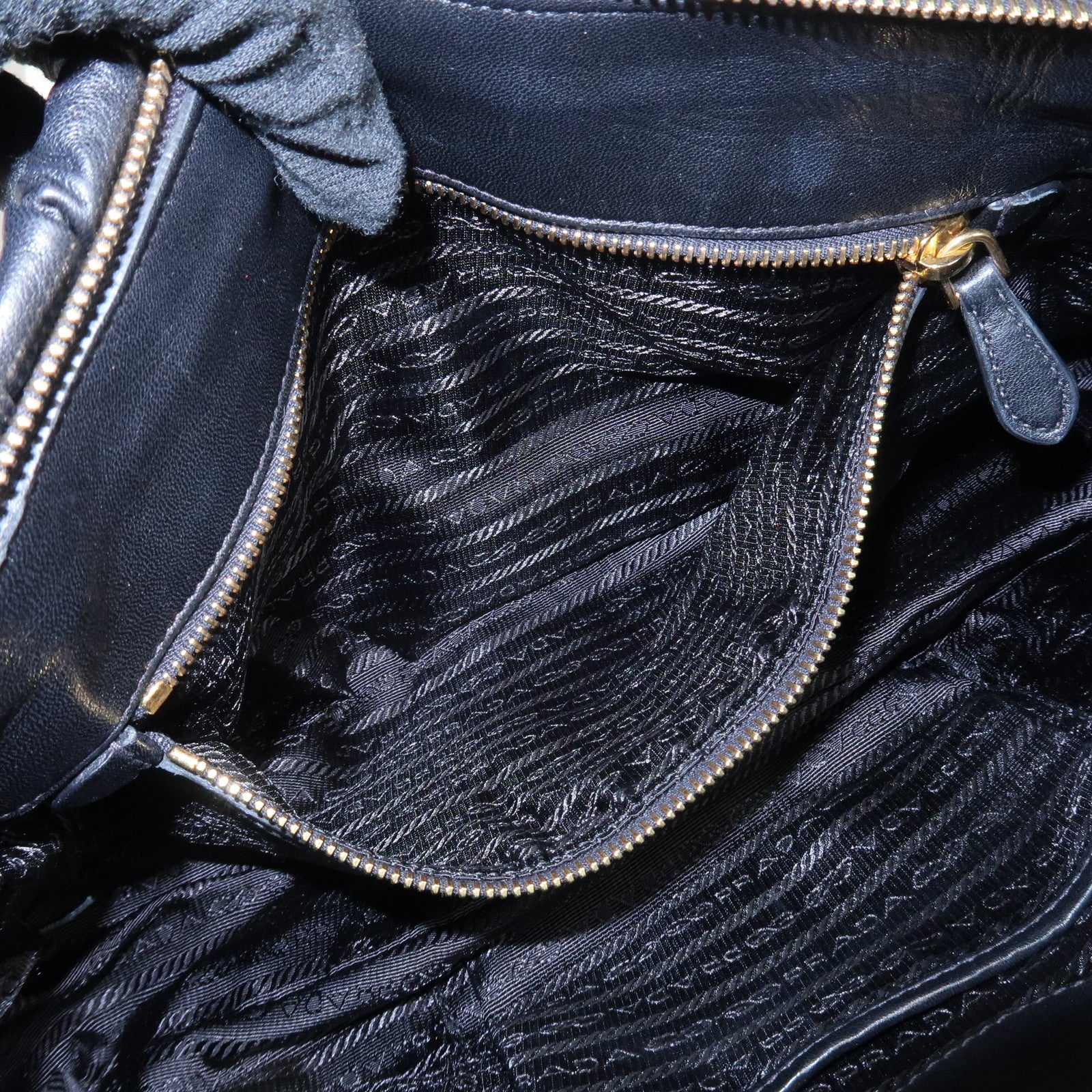 PRADA Logo Leather 2WAY Tote Bag Hand Bag Black Gold HDW B11091 Used