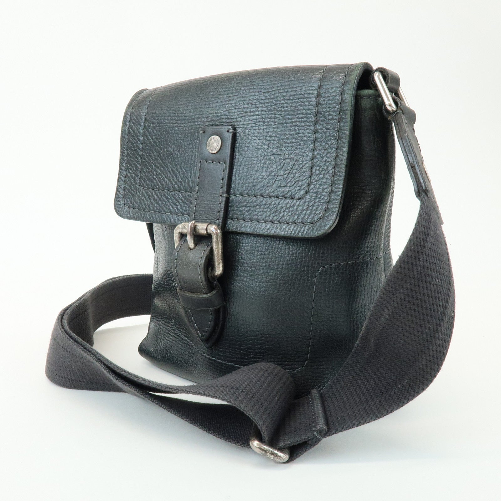 Louis Vuitton Utah Yuma Calf Leather Shoulder Bag Basalt M97024