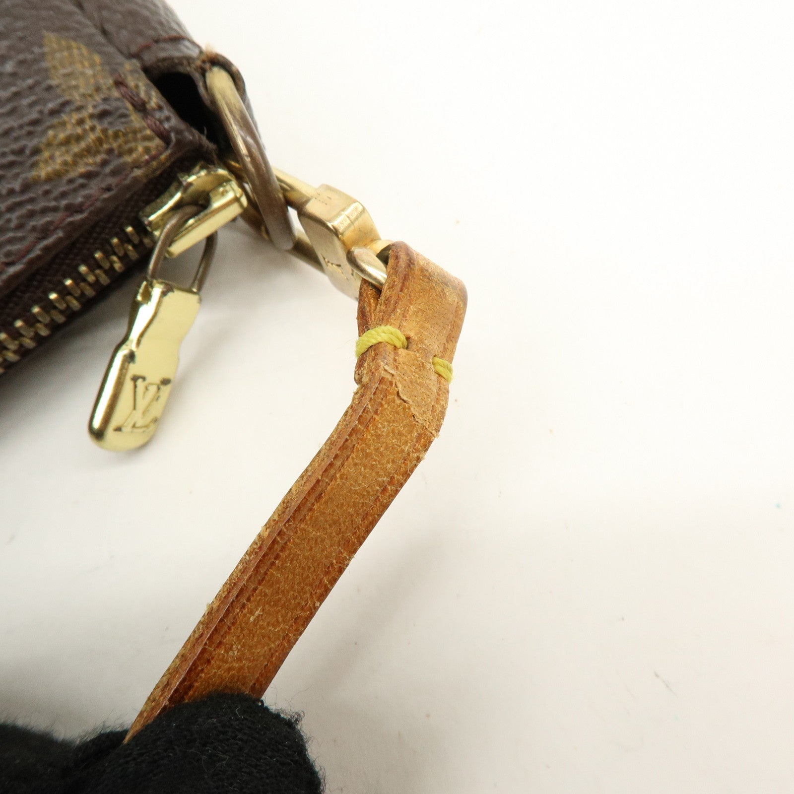 Louis Vuitton Monogram Pochette Accessoires Pouch Hand Bag M51980