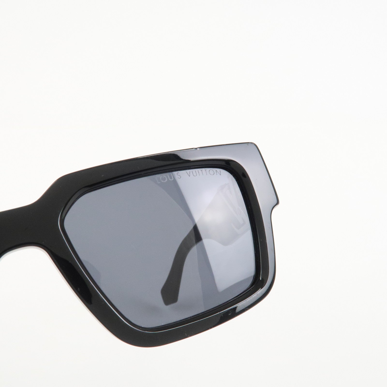 Louis Vuitton LV Sleek Square Plastic Sunglasses Black Z2178E