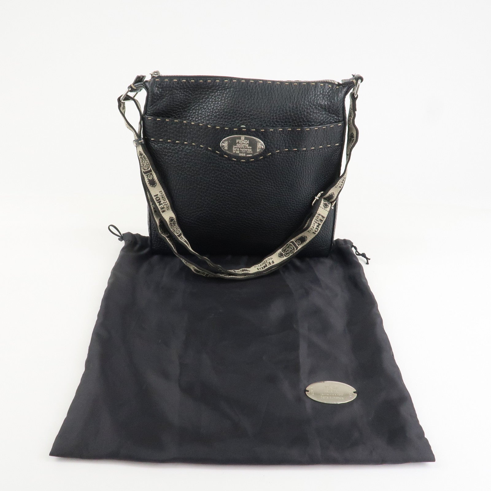 FENDI Selleria Leather Shoulder Bag Crossbody Bag Black 8BT109 Used