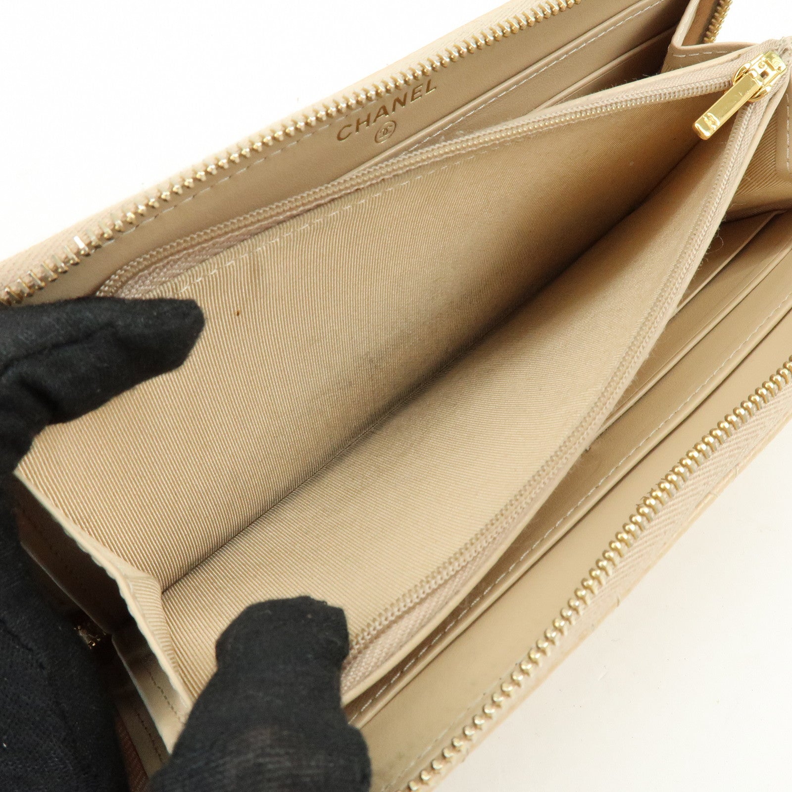 CHANEL Matelasse COCO Mark Caviarskin Zipppy Long Wallet Beige