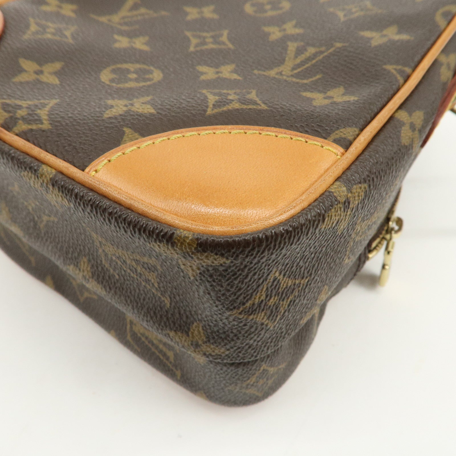 Louis Vuitton Monogram Amazone Shoulder Bag Crossbody Bag M45236