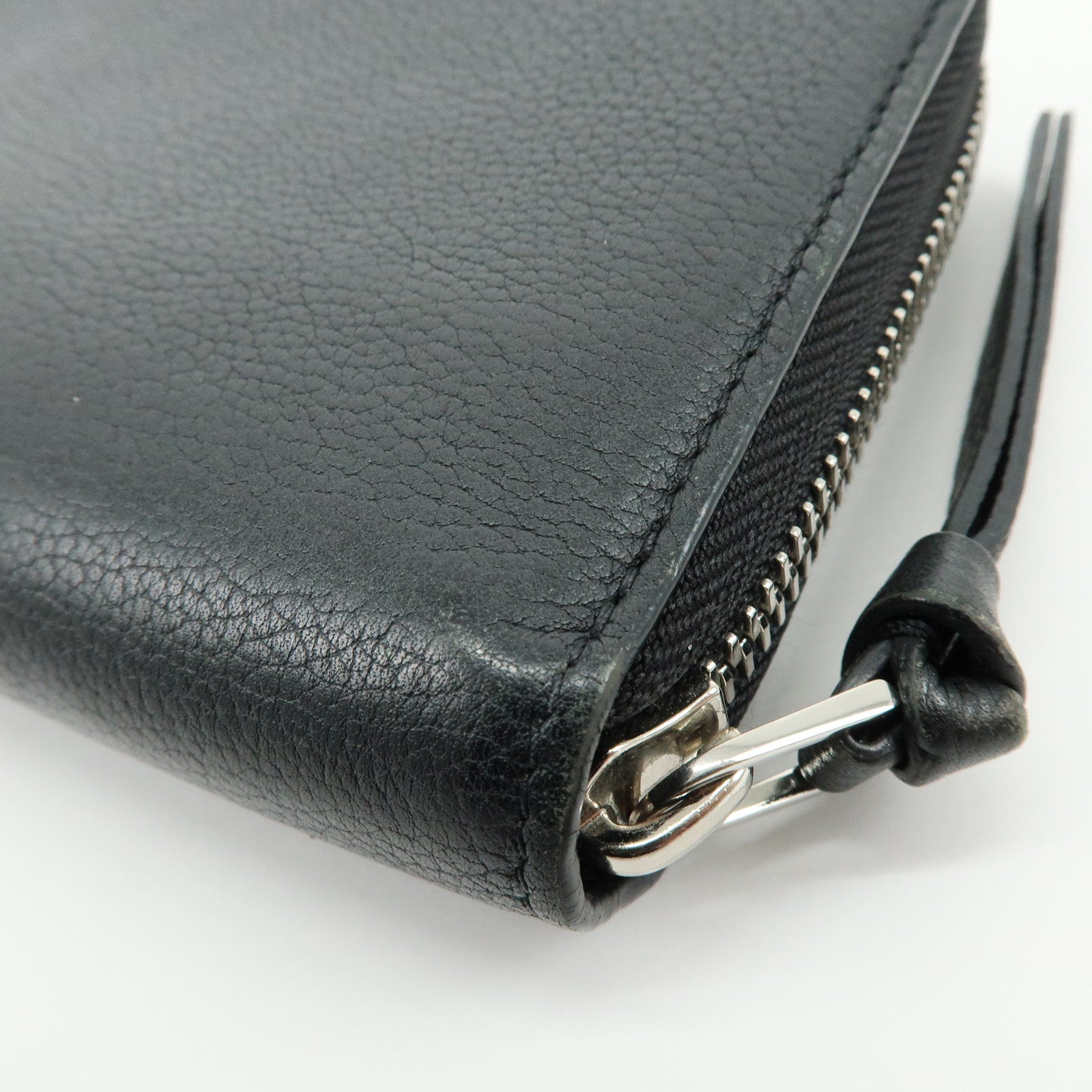 Louis Vuitton Leather Lockme Round Zippy Long Wallet Noir M62622