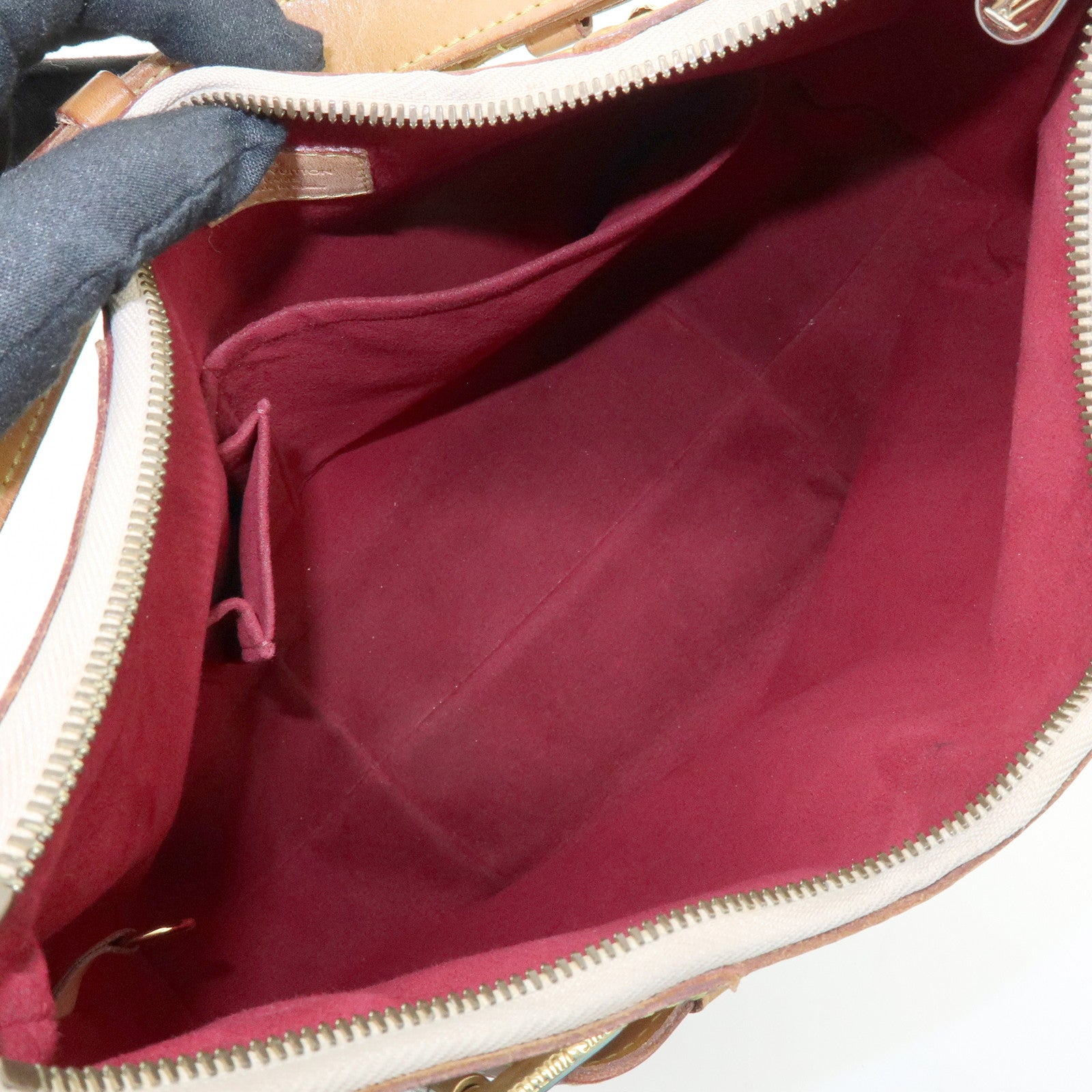 Louis Vuitton Monogram Multicolor Greta Shoulder Bag Blanc M40195