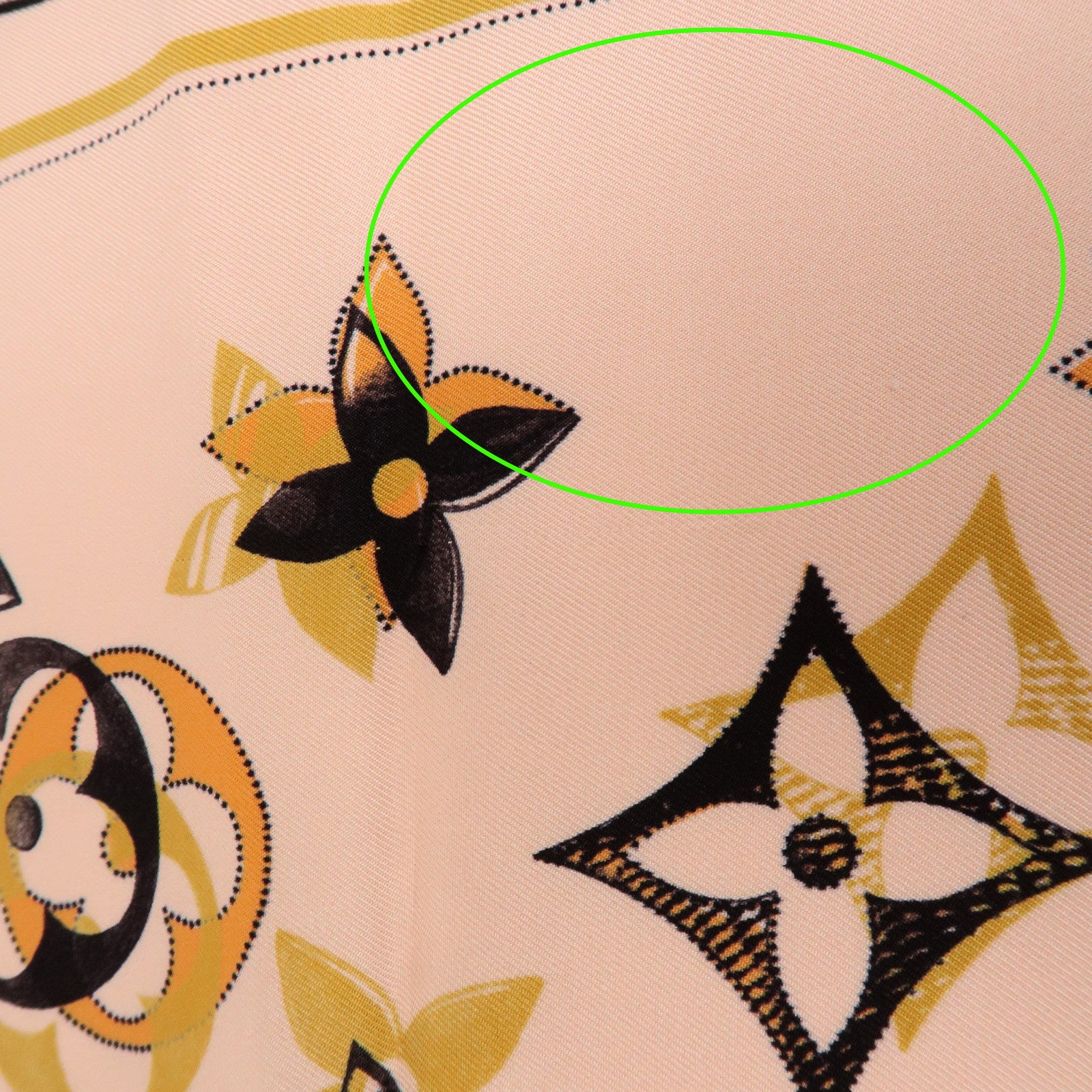 Louis Vuitton Monogram Silk 100% Scarf Pink M79267