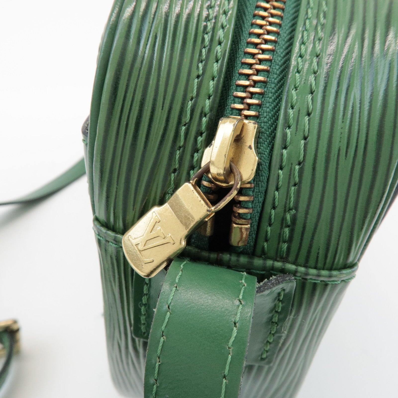 Louis Vuitton Epi Jeune Fille Shoulder Bag Borneo Green M52154