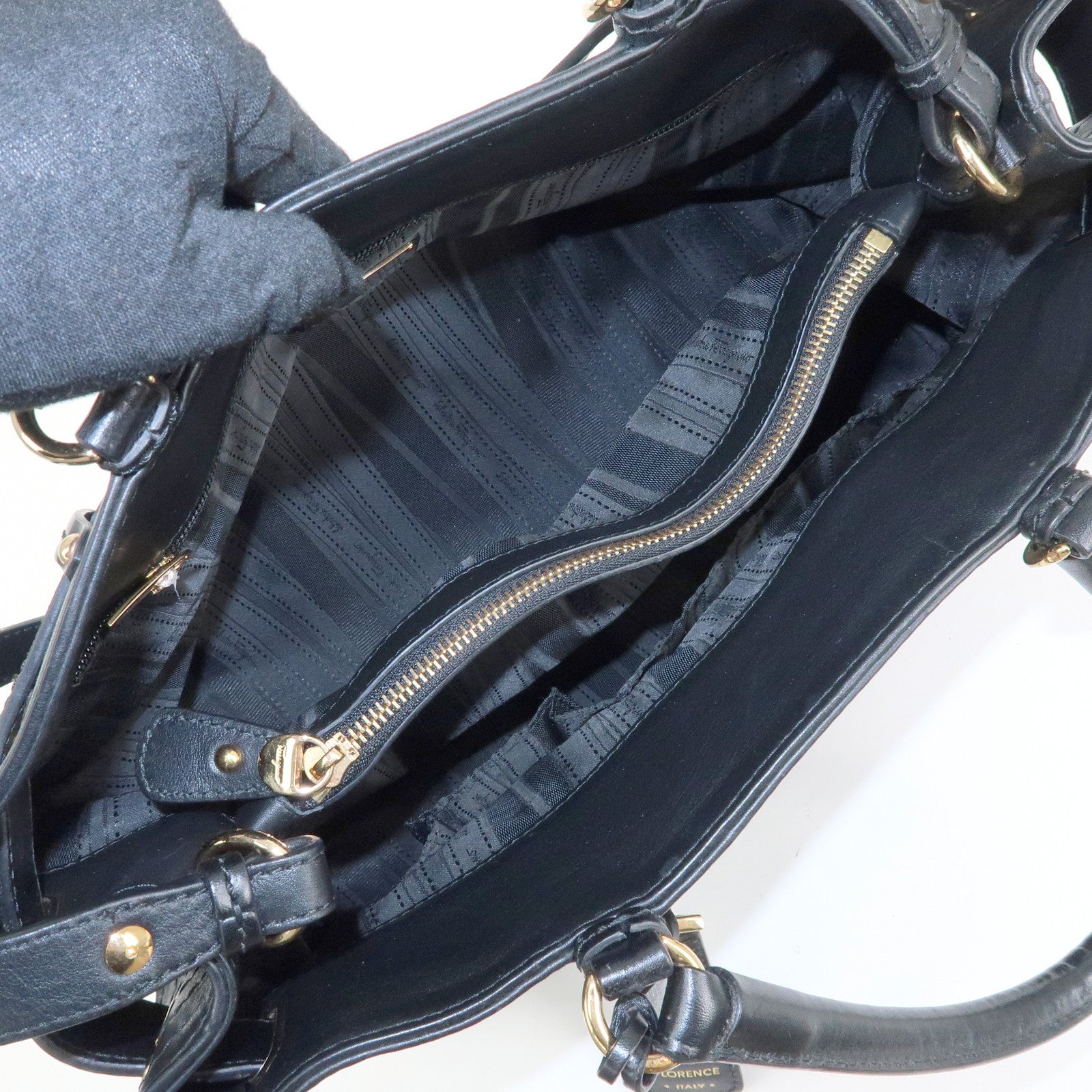 Ferragamo Gancini Leather Tote Bag Hand Bag Black