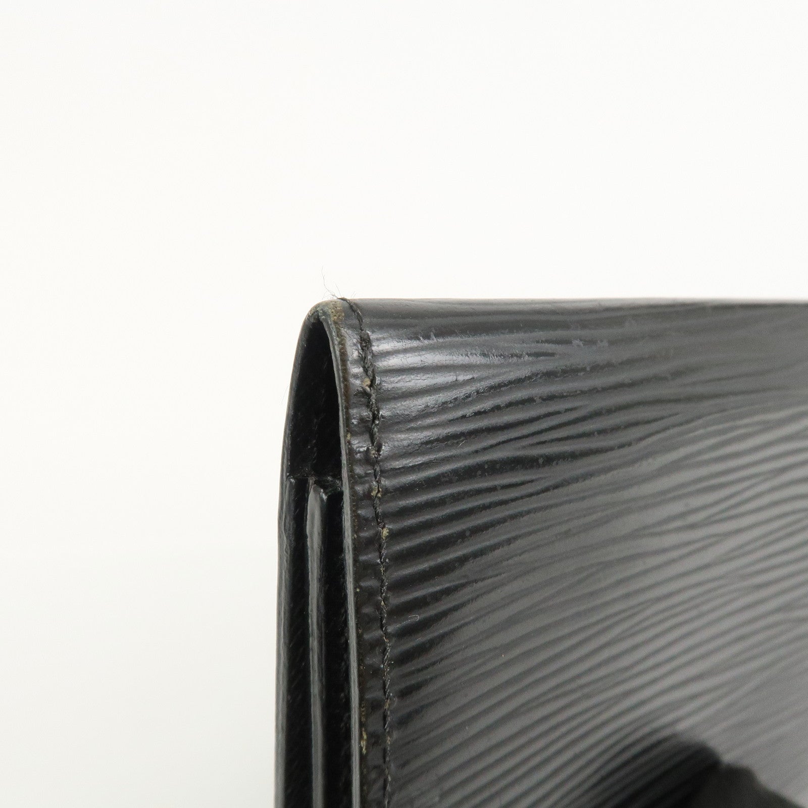 Louis Vuitton Epi Enveloppe Carte de Visite Card Case Noir M56582
