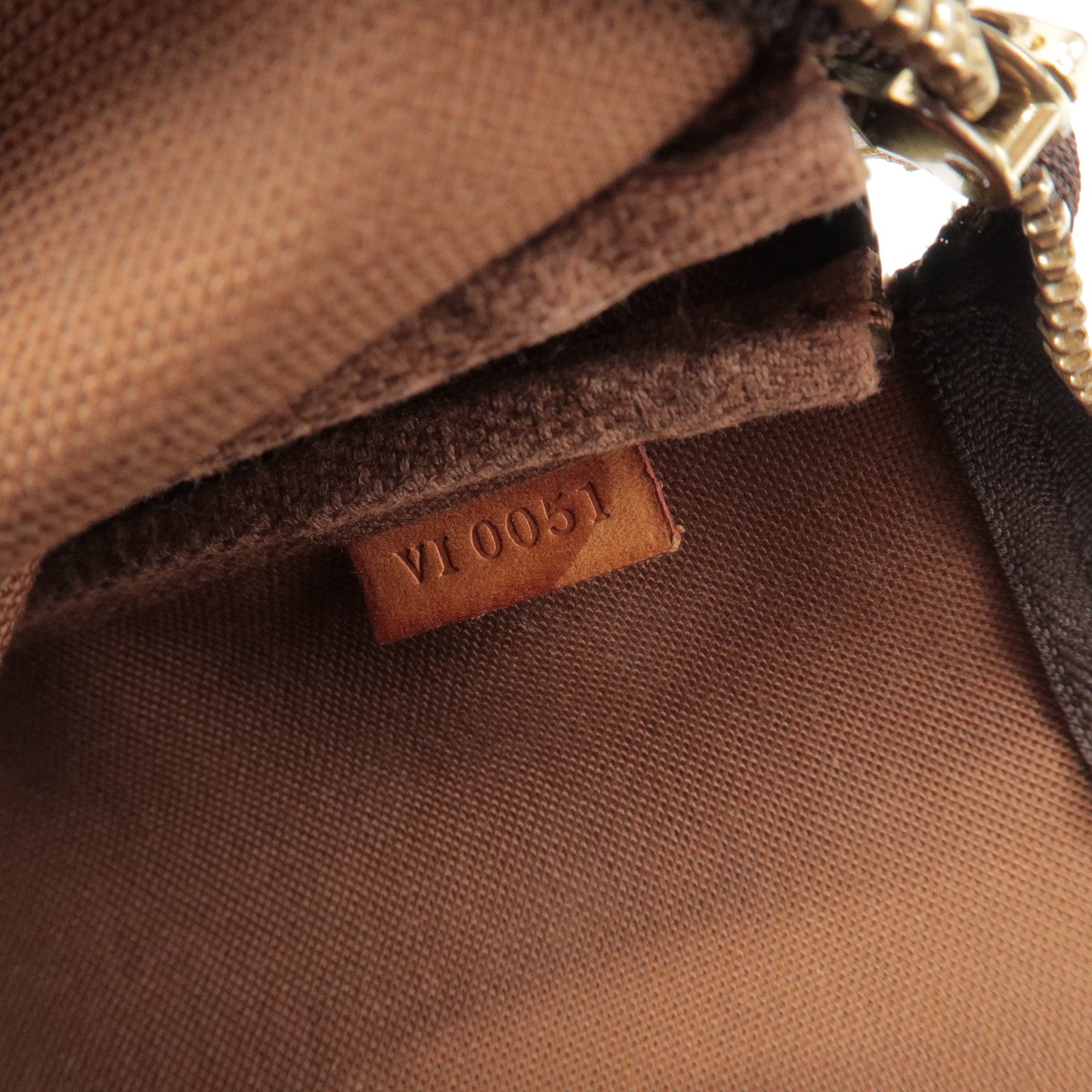 Louis Vuitton Monogram Pochette Accessoires Pouch Hand Bag M51980