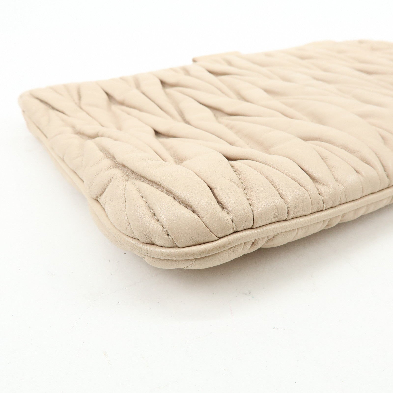 MIU MIU Matelasse Nappa Leather Clutch Bag Flat Pouch Beige RP0390