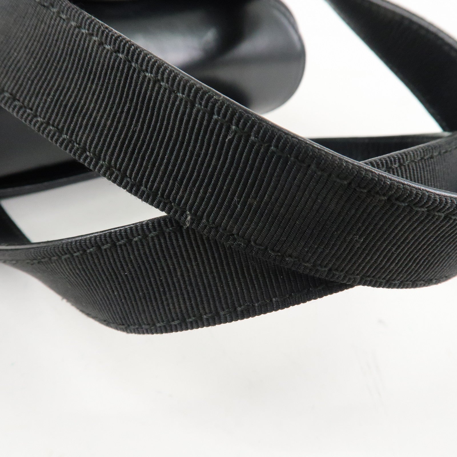 Ferragamo Vara Ribbon Leather Hand Bag Gold HDW Black Used