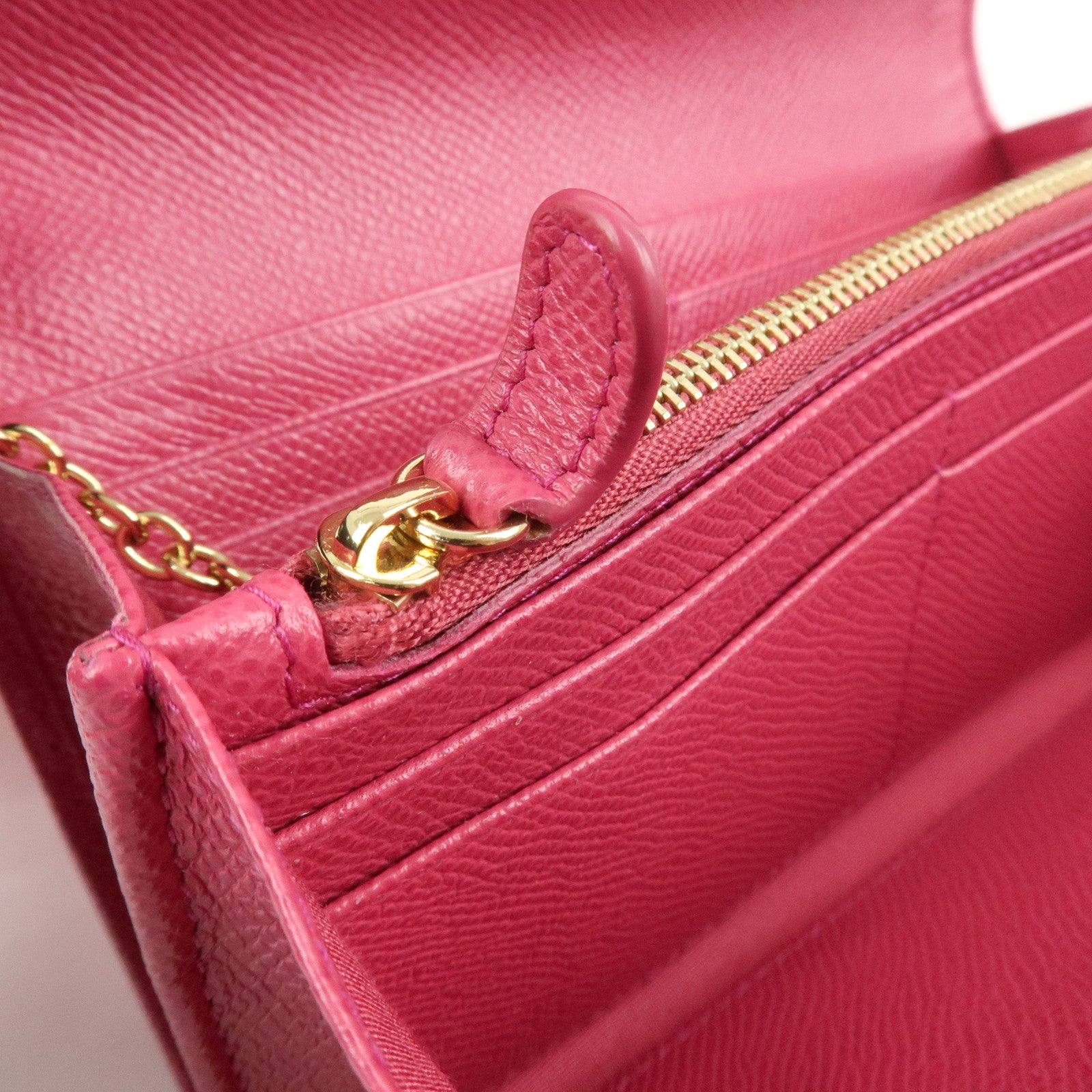 Ferragamo Vara Ribbon Logo Leather Long Wallet Pink