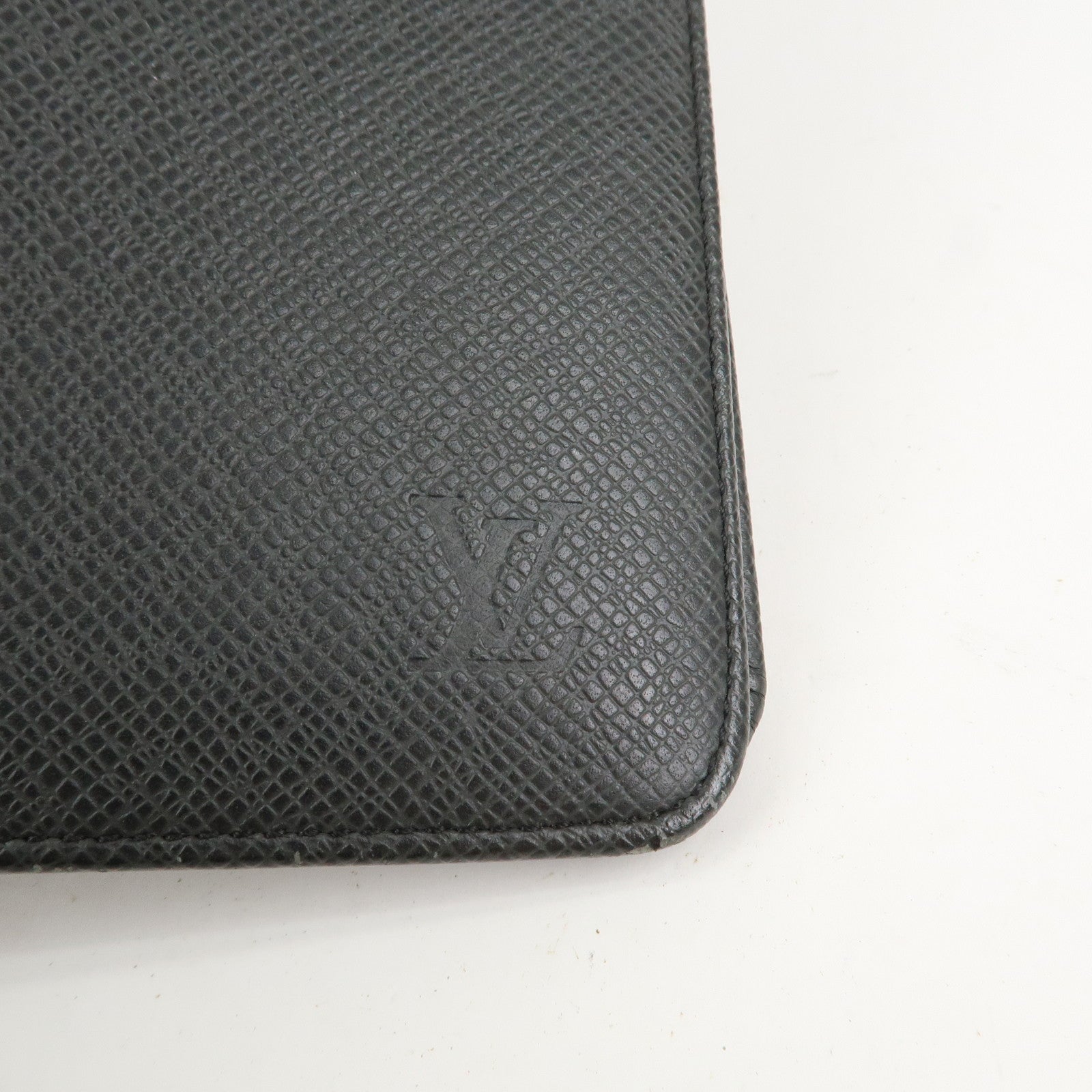Louis Vuitton Taiga Agenda Bureau Planner Cover Ardoise R20409