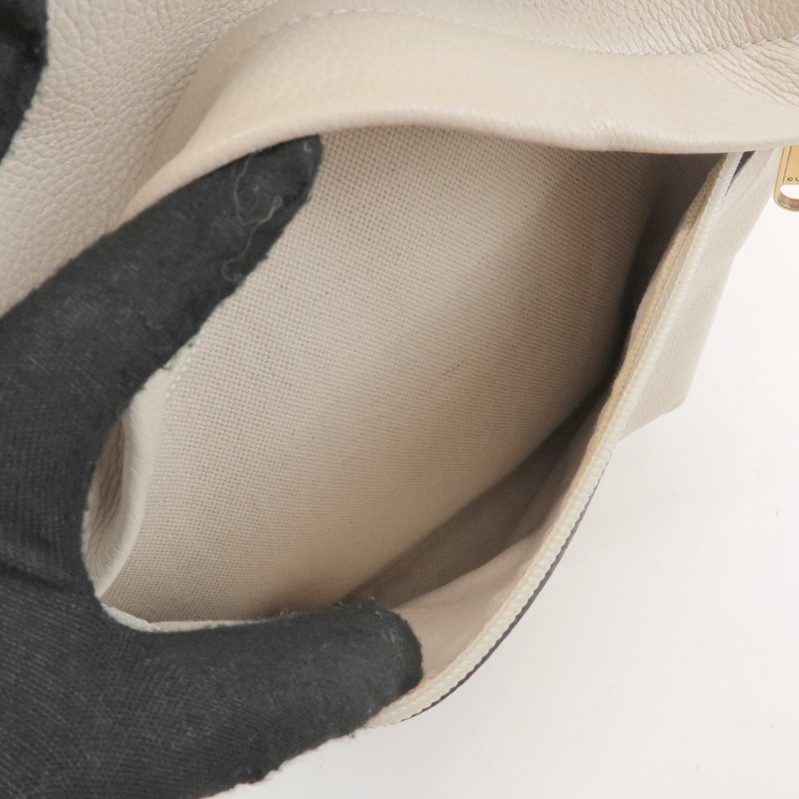 GUCCI Sherry Vintage Logo Leather Backpack Ivory 547834