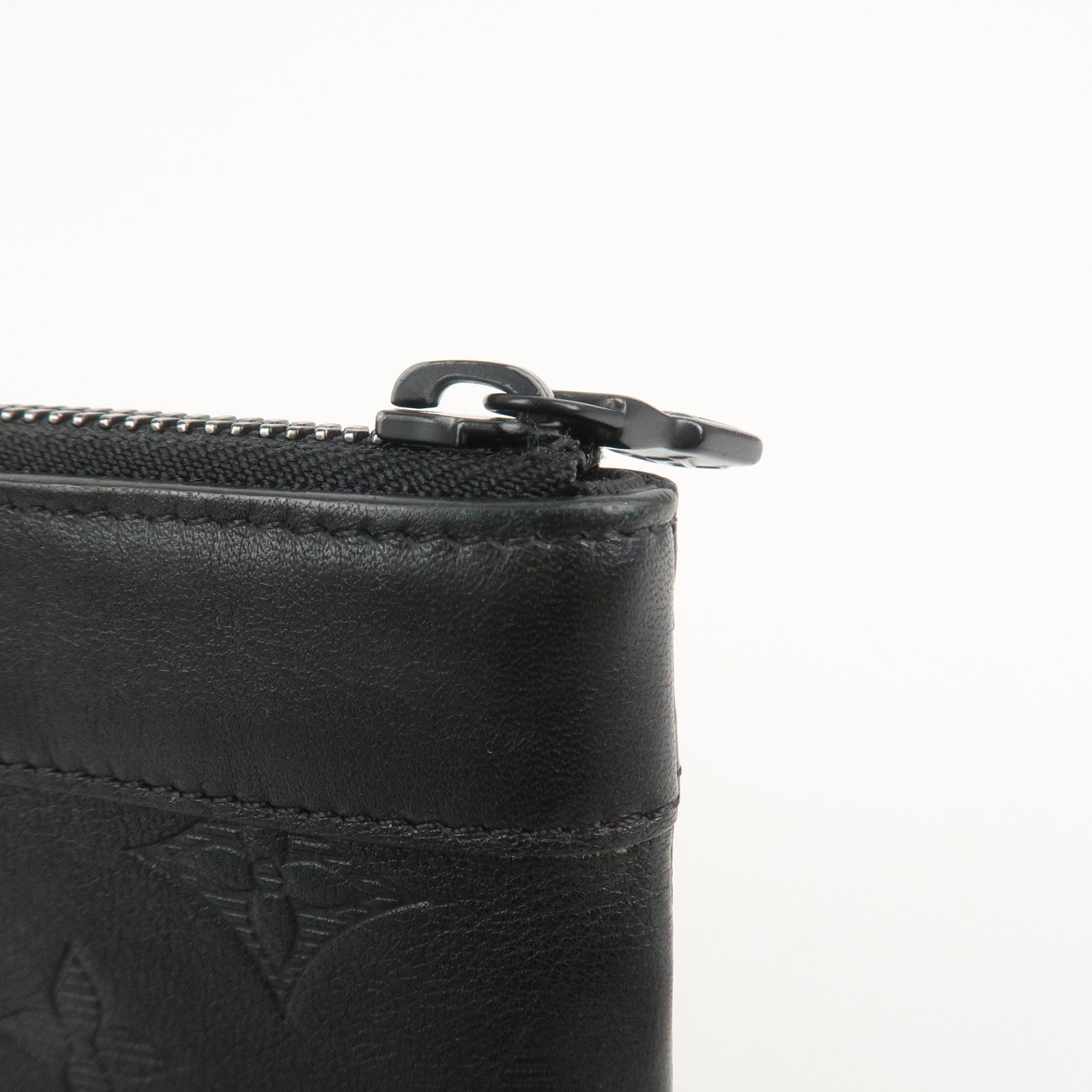 Louis Vuitton Monogram Shadow Pochette Discovery PM Noir M44335