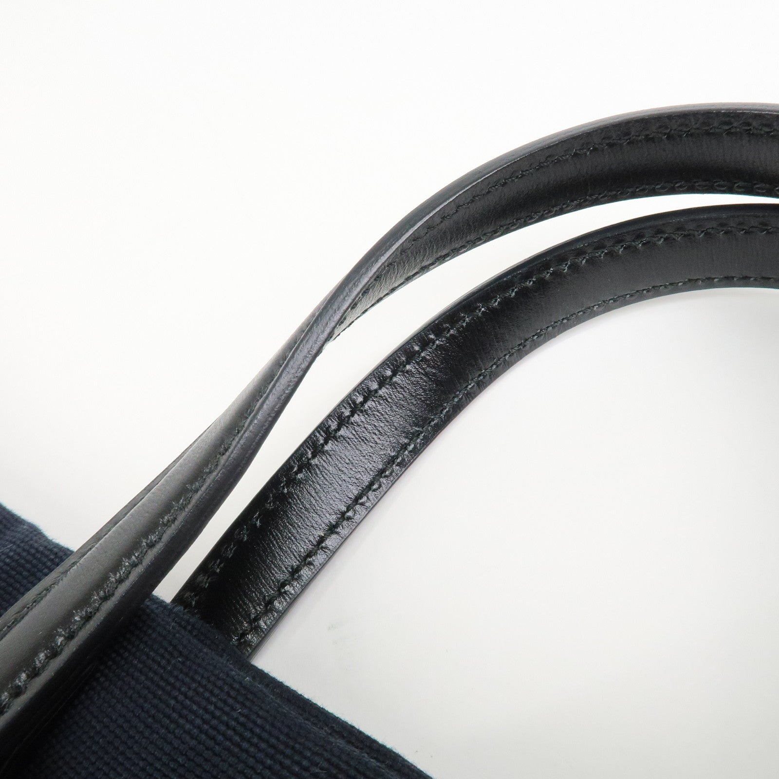 GUCCI Chateau Marmont and Gucci Drawstring Tote Bag 552403