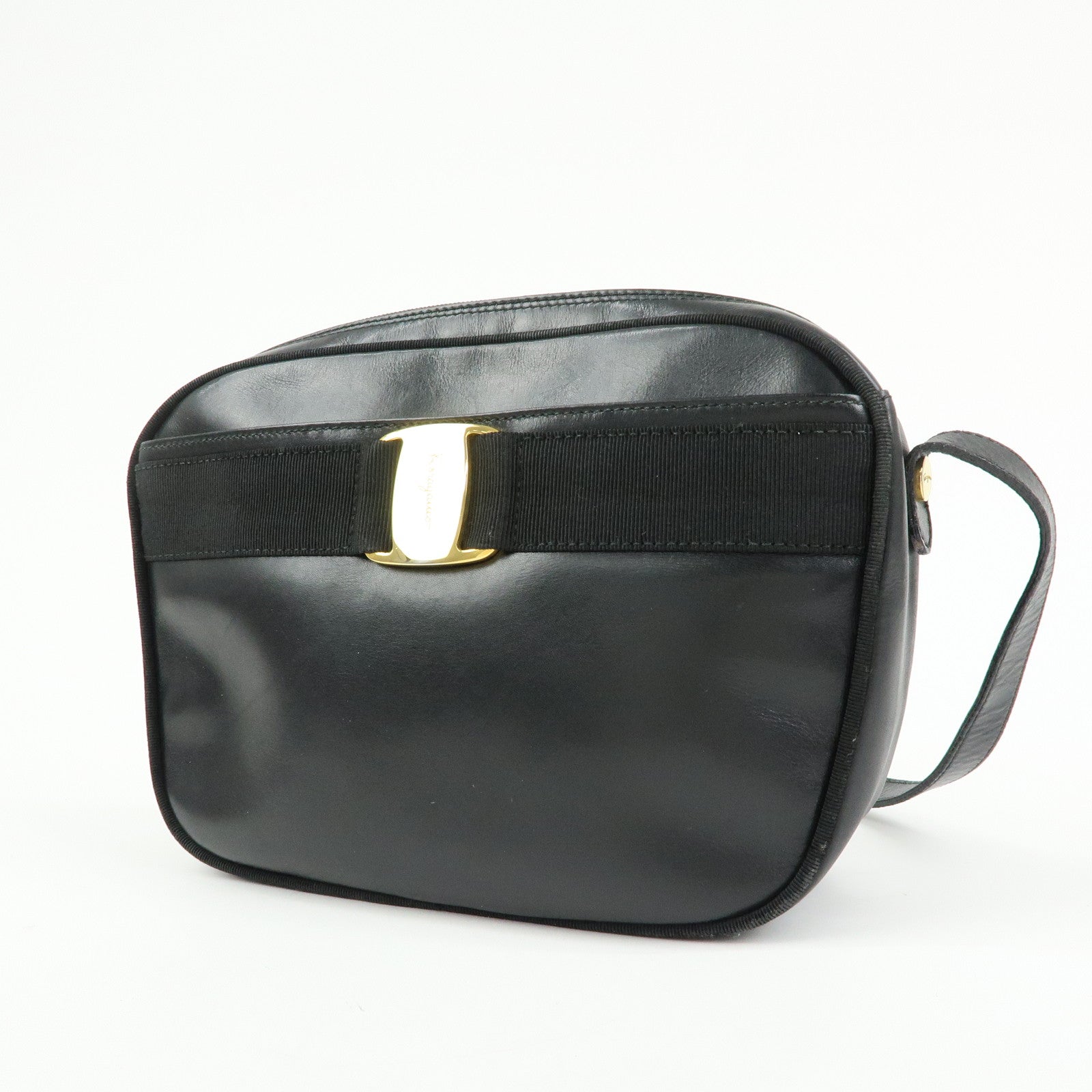Ferragamo Vara Leather Shoulder Bag Crossbody Bag Black