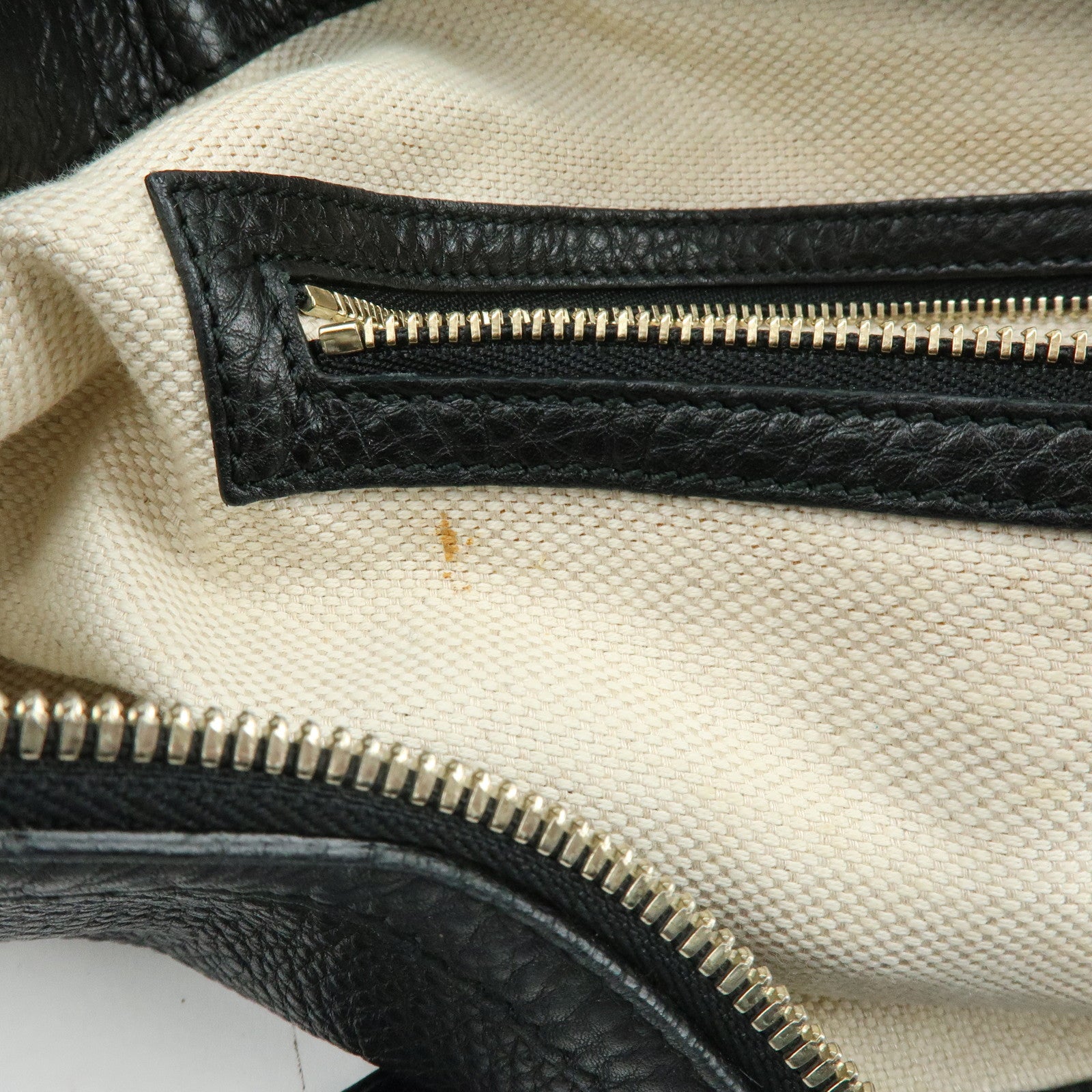 GUCCI SOHO Interlocking G Leather Shoulder Bag Black 295175