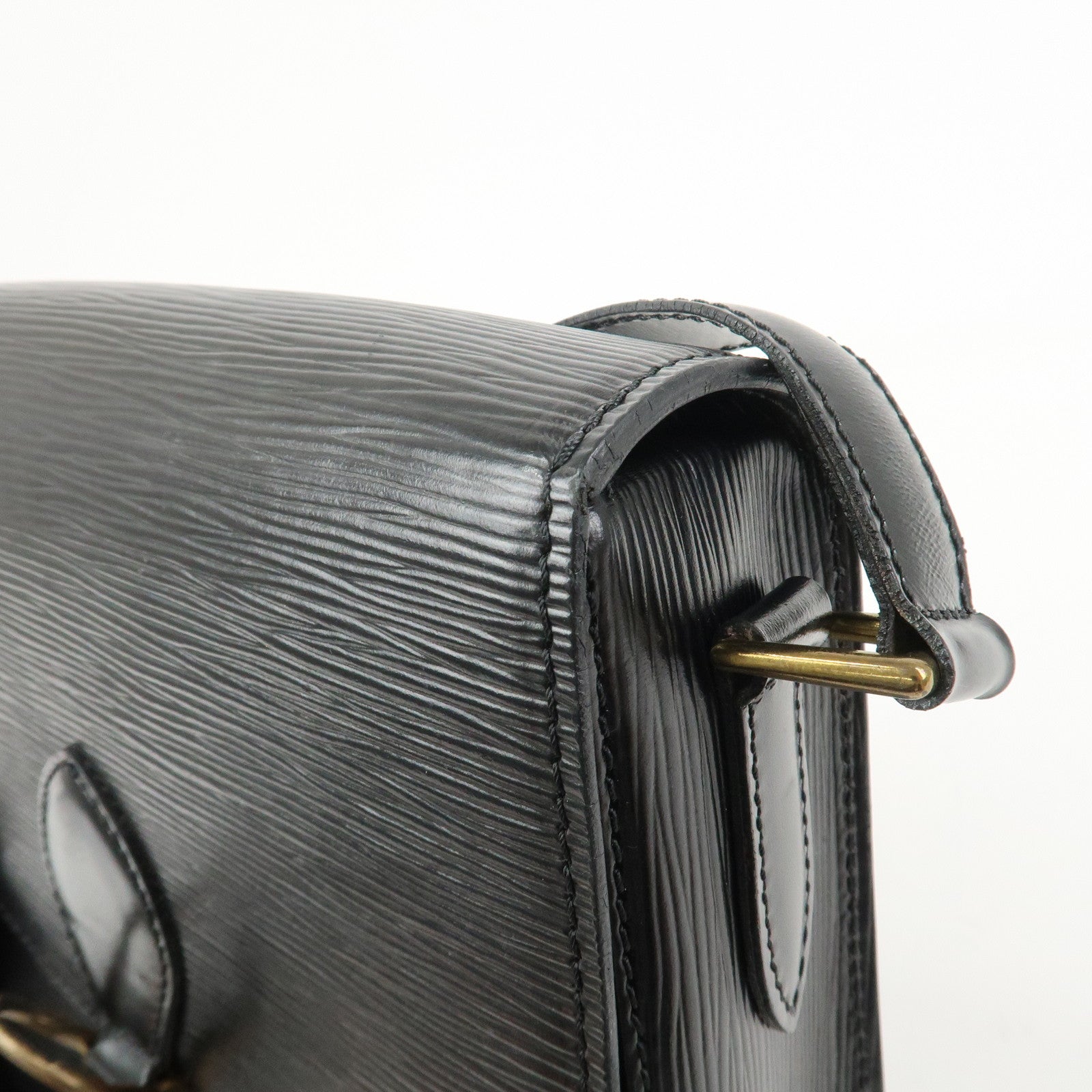 Louis Vuitton Epi Saint Cloud Shoulder Bag Black Noir M52192