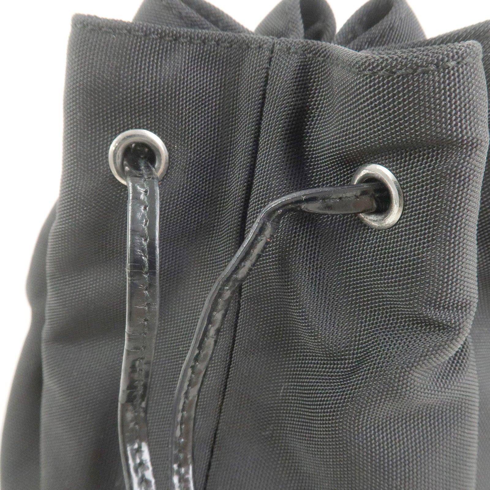 GUCCI Nylon Patent Leather Cosmetic Pouch Hand Bag Black 390・0973