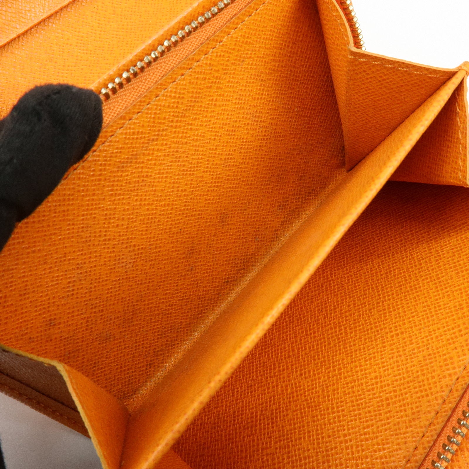 Louis Vuitton Epi Leather Porte Monnaie Billets Tresor M6350H
