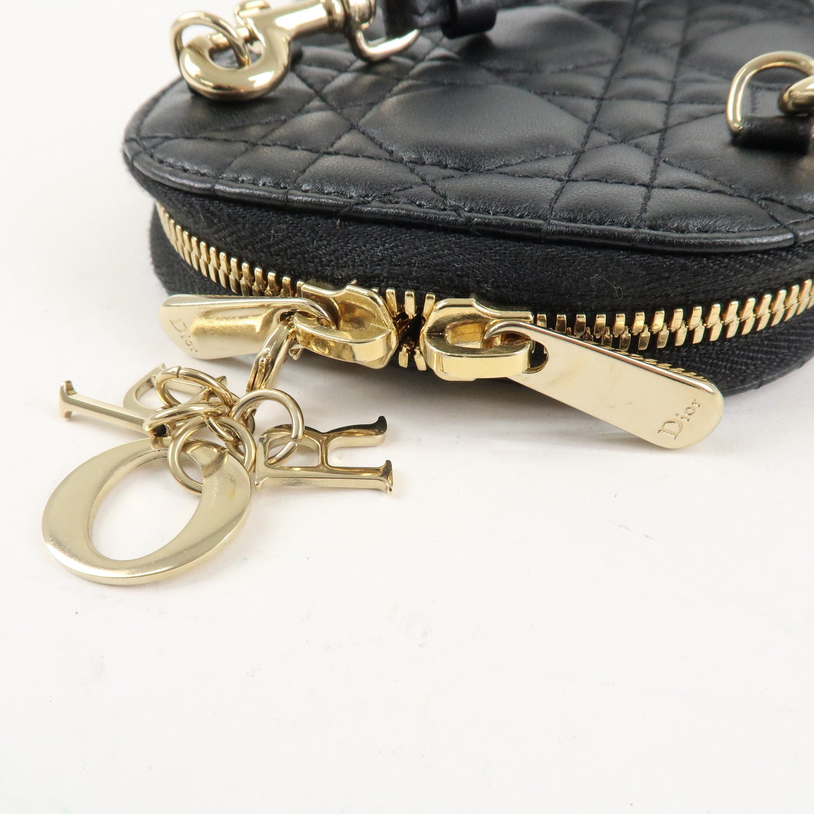 Christian Dior Lady Dior Call'in Dior Canage Lamb Skin Phone Holder Used