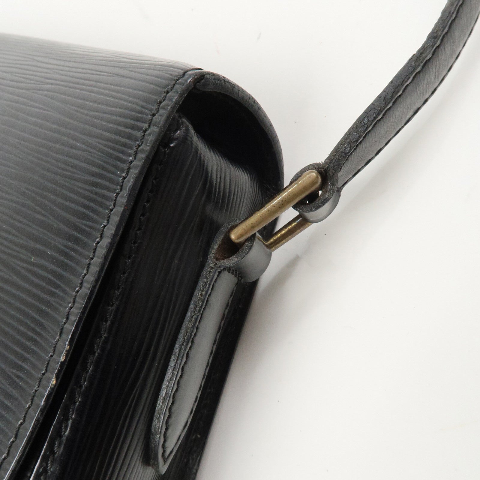 Louis Vuitton Epi Saint Cloud Shoulder Bag Black Noir M52192