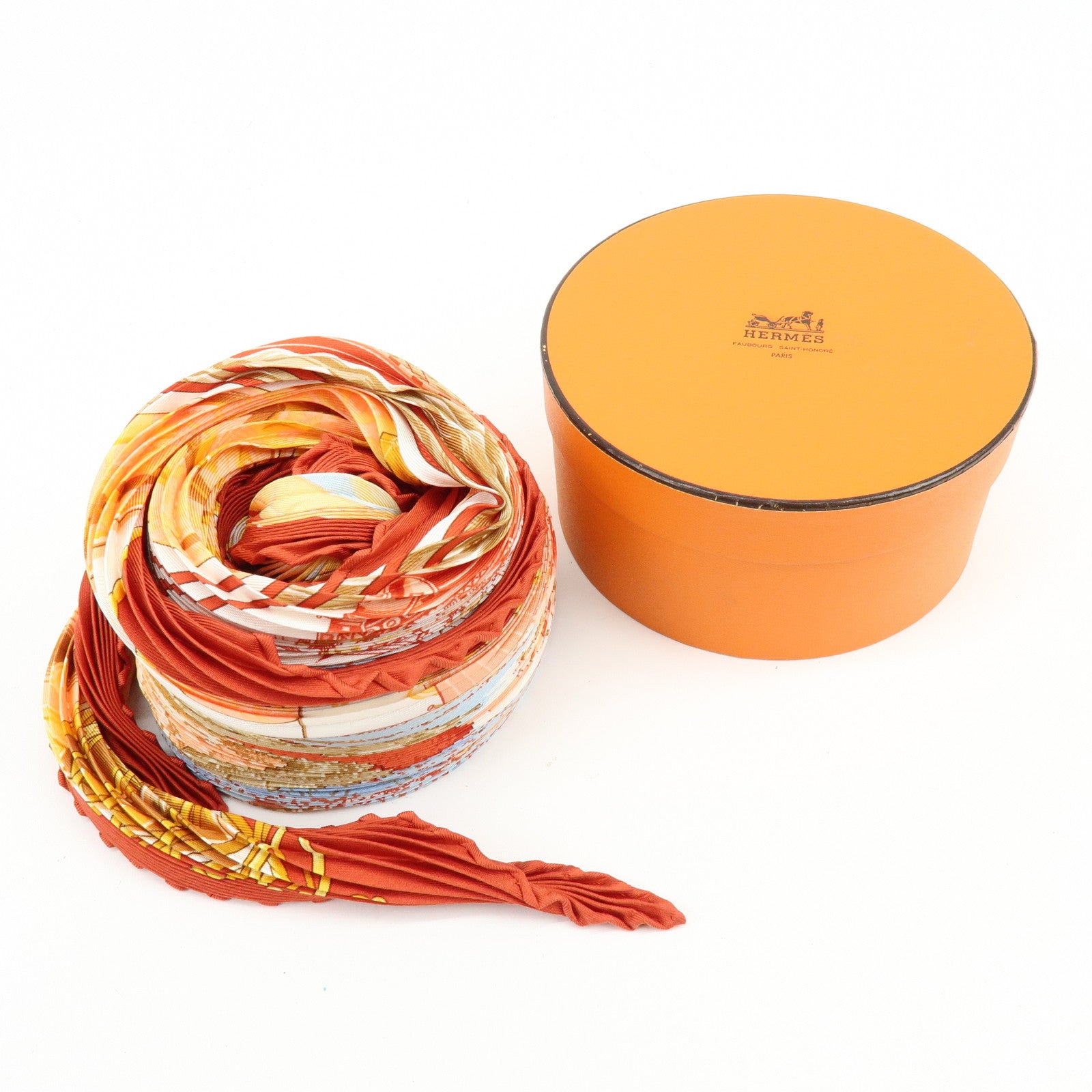 HERMES Pleated Carre Silk 100% Scarf Au-dela Des Cinq Mers Orange