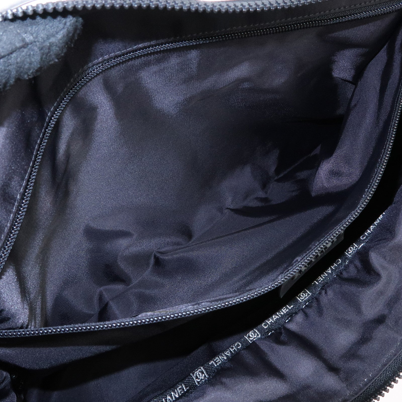 CHANEL CHANEL Sports Nylon Shoulder Bag Messenger Bag White Gray