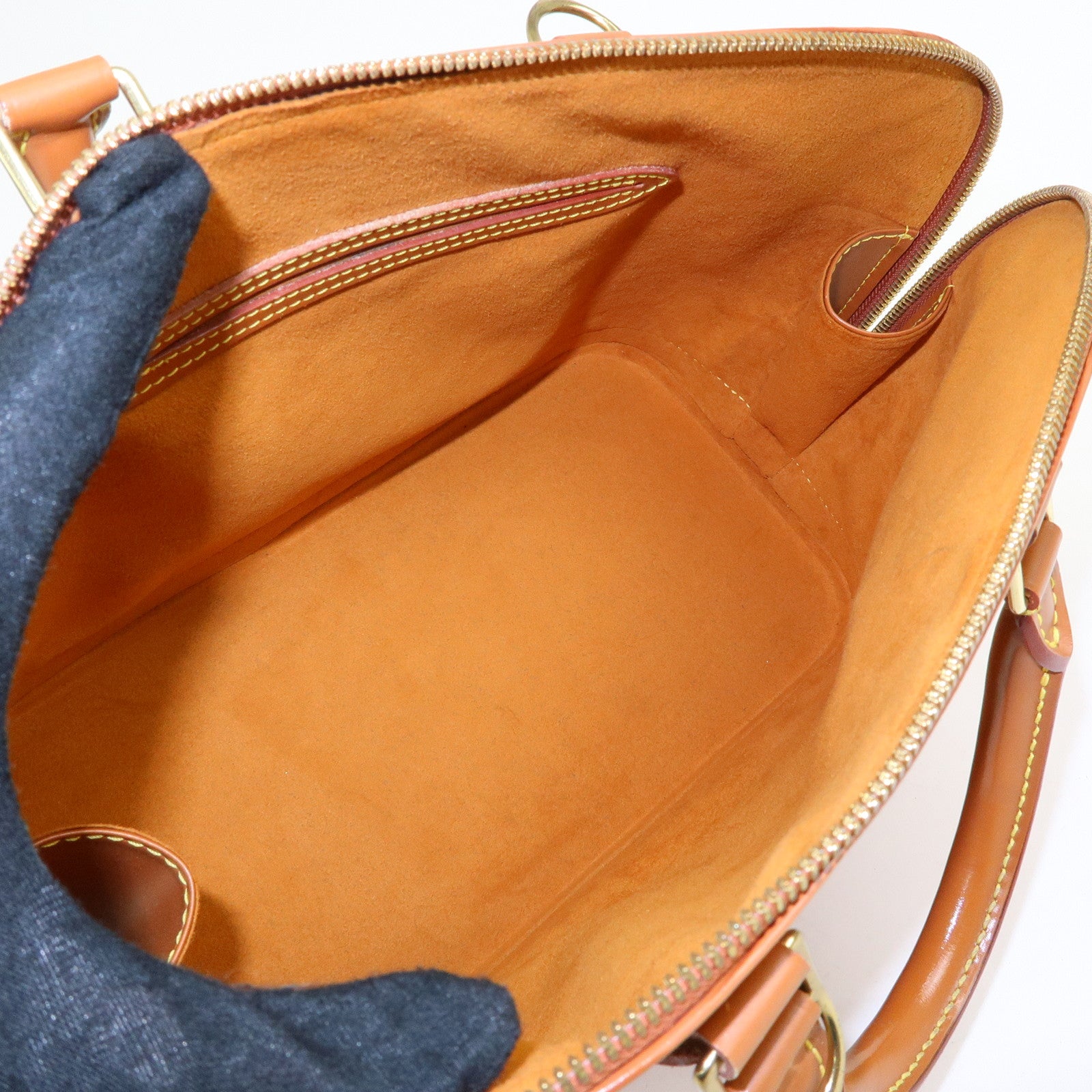 Louis Vuitton Epi Alma PM Lether Hand Bag Zipang Gold M52148